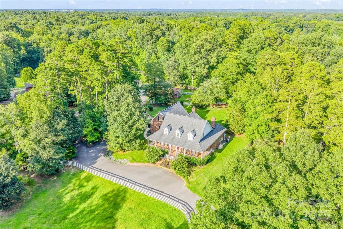 406 Duck Creek Lane Property Photo 41