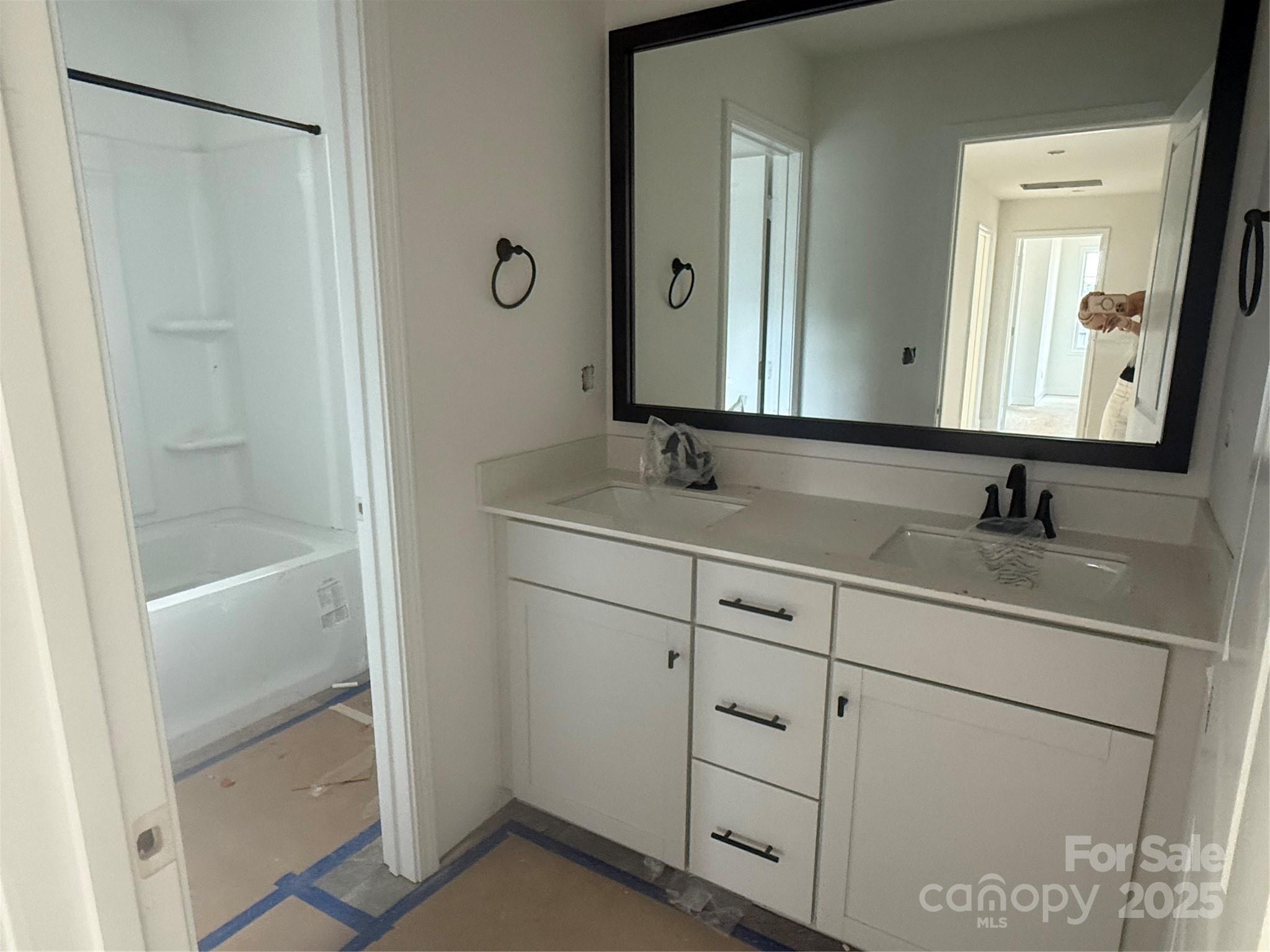 3945 Port Richmond Avenue 18 Property Photo 24