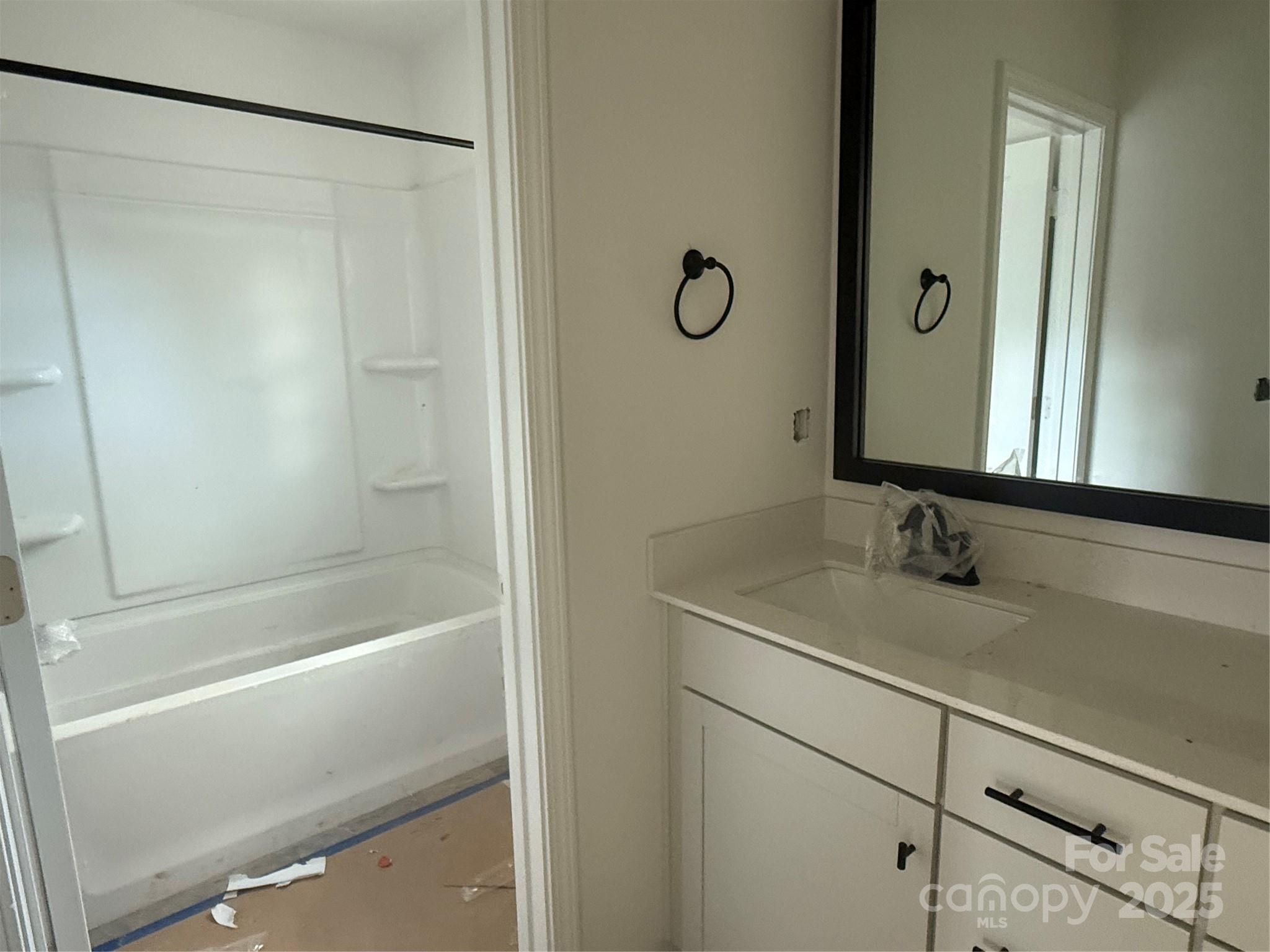 3945 Port Richmond Avenue 18 Property Photo 25