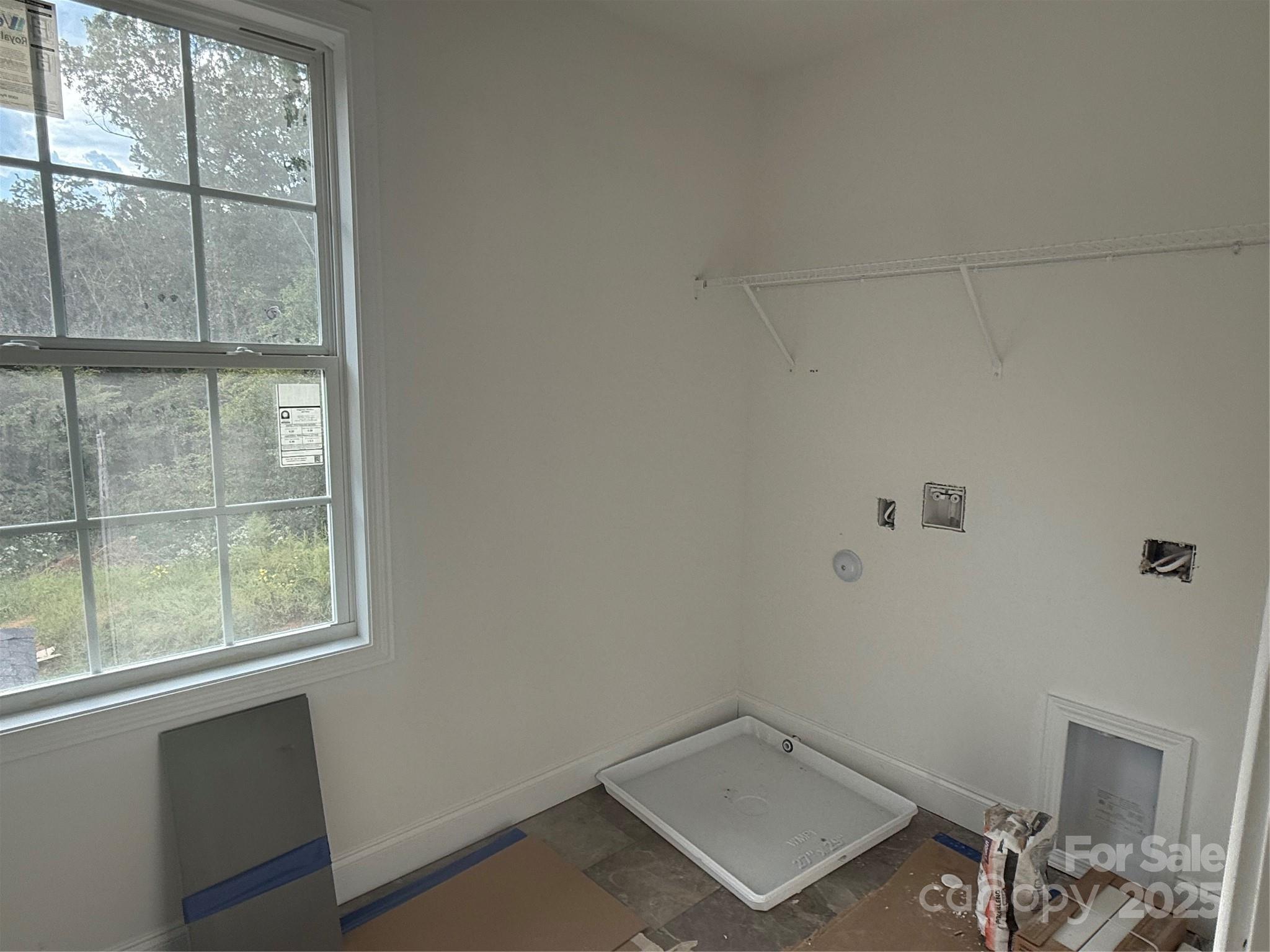 3945 Port Richmond Avenue 18 Property Photo 27