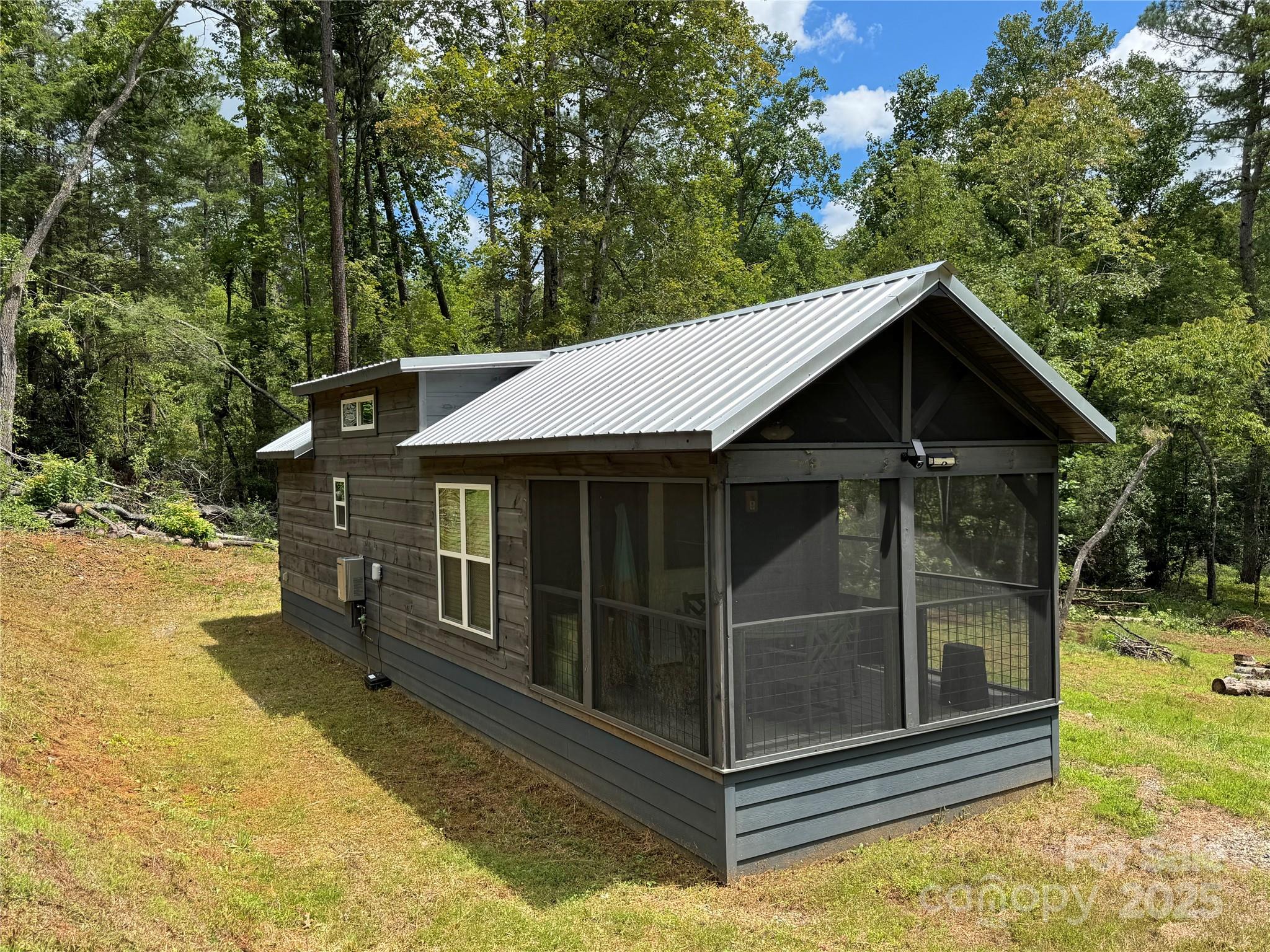 231 Wandering Bear Way Property Photo 3