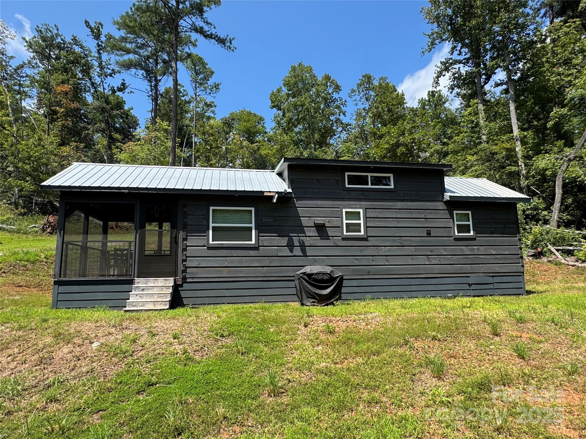 231 Wandering Bear Way Property Photo 4