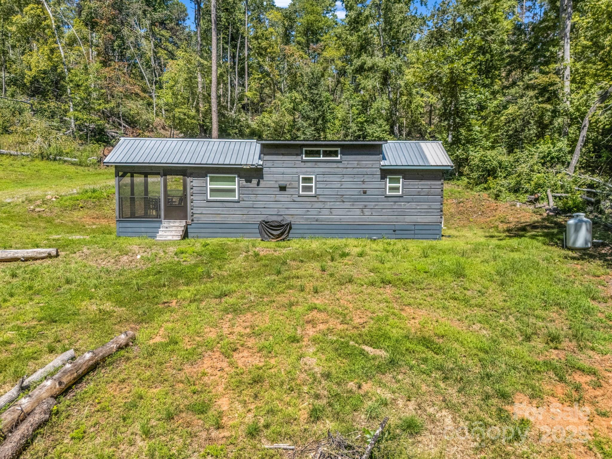 231 Wandering Bear Way Property Photo 8