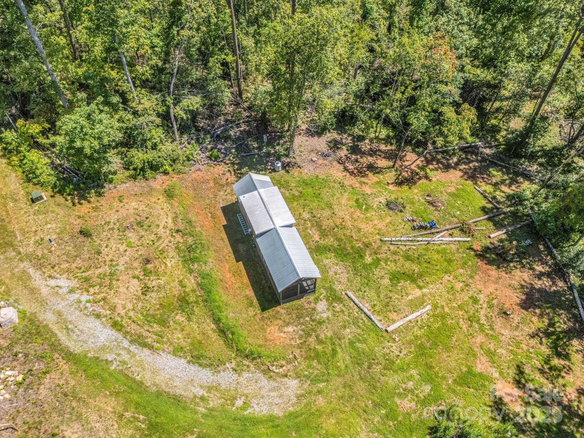 231 Wandering Bear Way Property Photo 9
