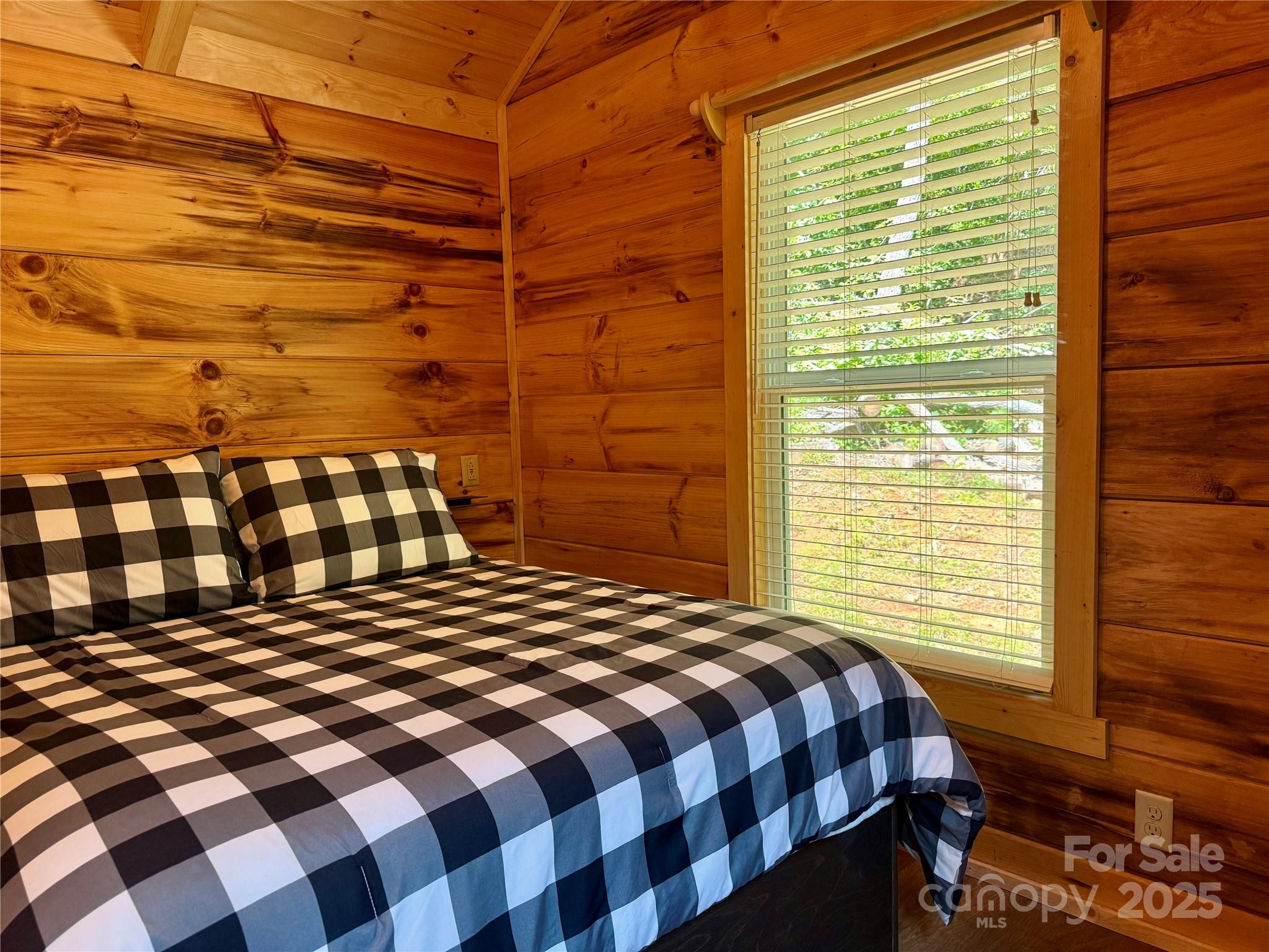 231 Wandering Bear Way Property Photo 29