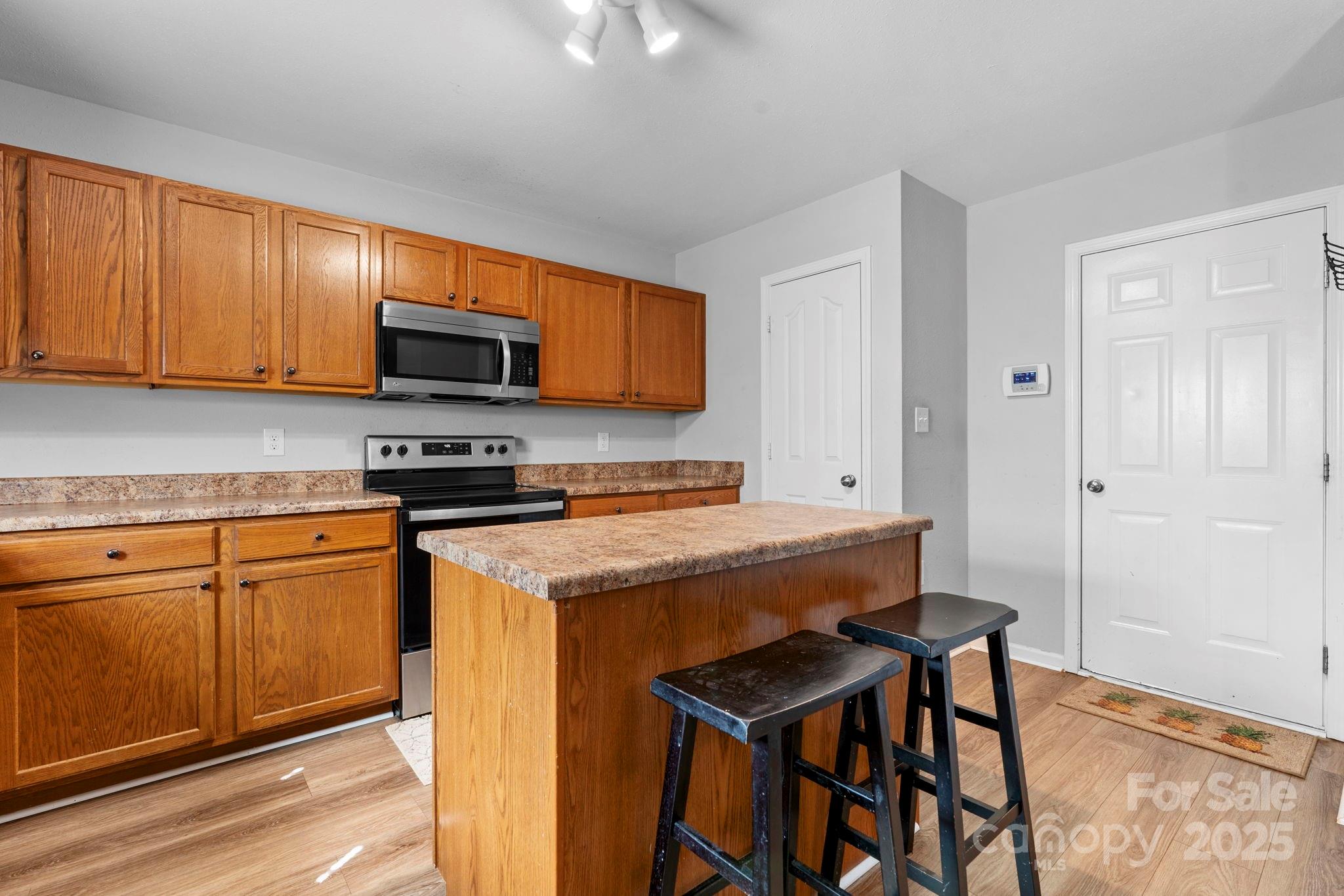 1409 River Run Road Property Photo 9