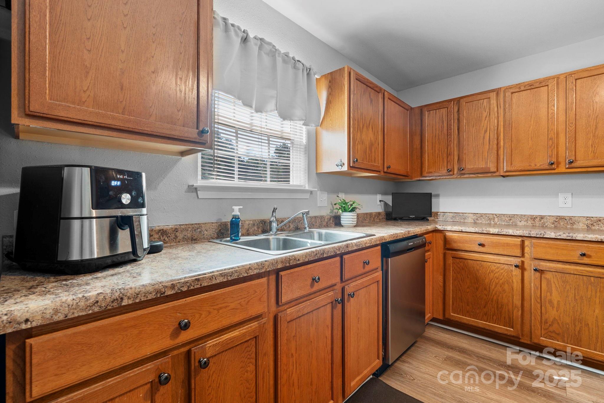 1409 River Run Road Property Photo 11