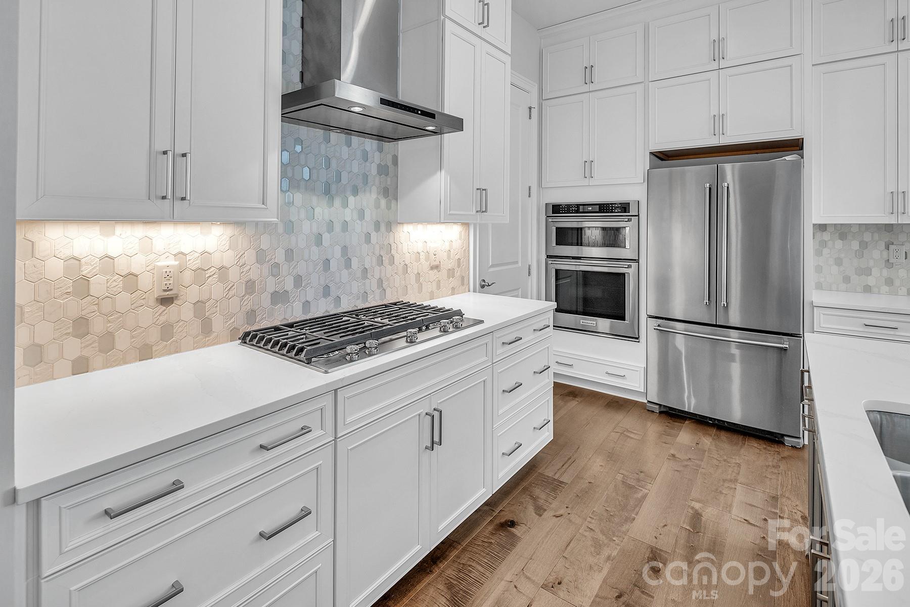 14008 Little Spring Court Property Photo 13
