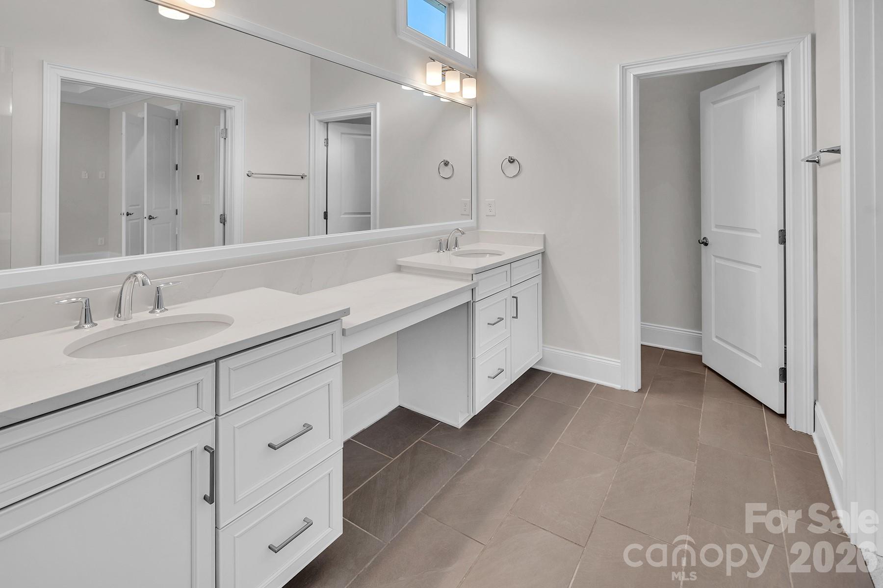 14008 Little Spring Court Property Photo 28