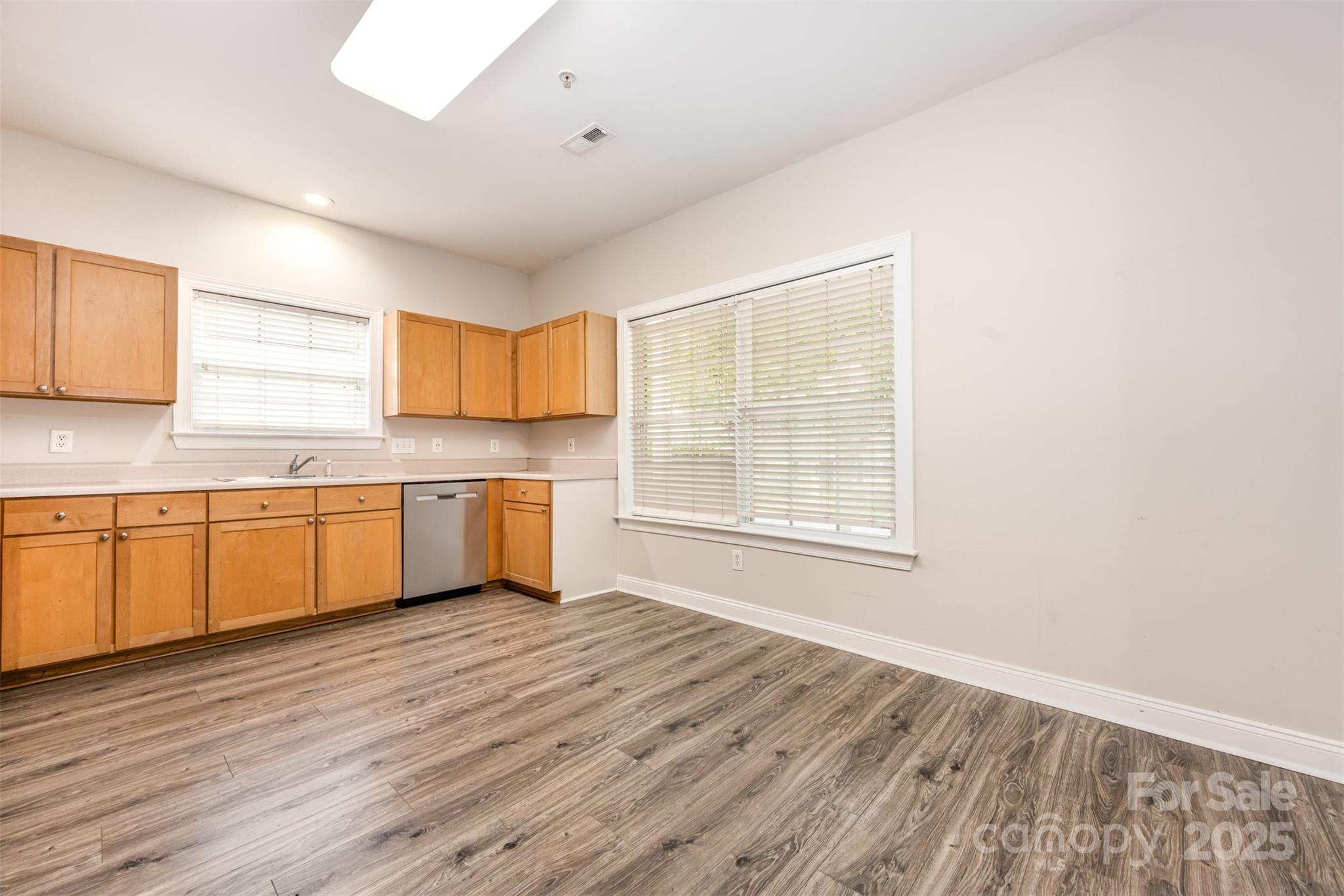 21252 Hickory Street Property Photo 8