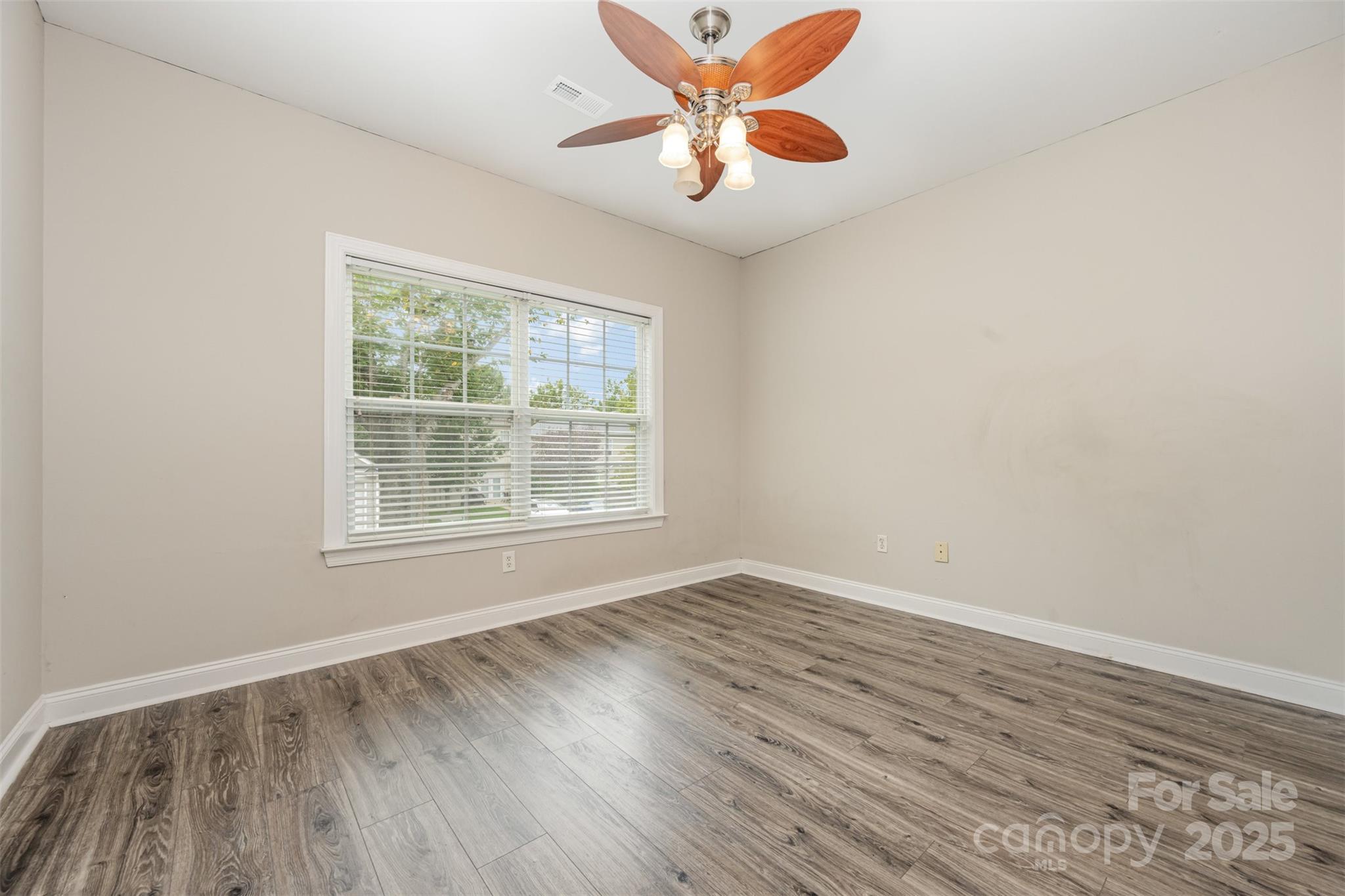 21252 Hickory Street Property Photo 12