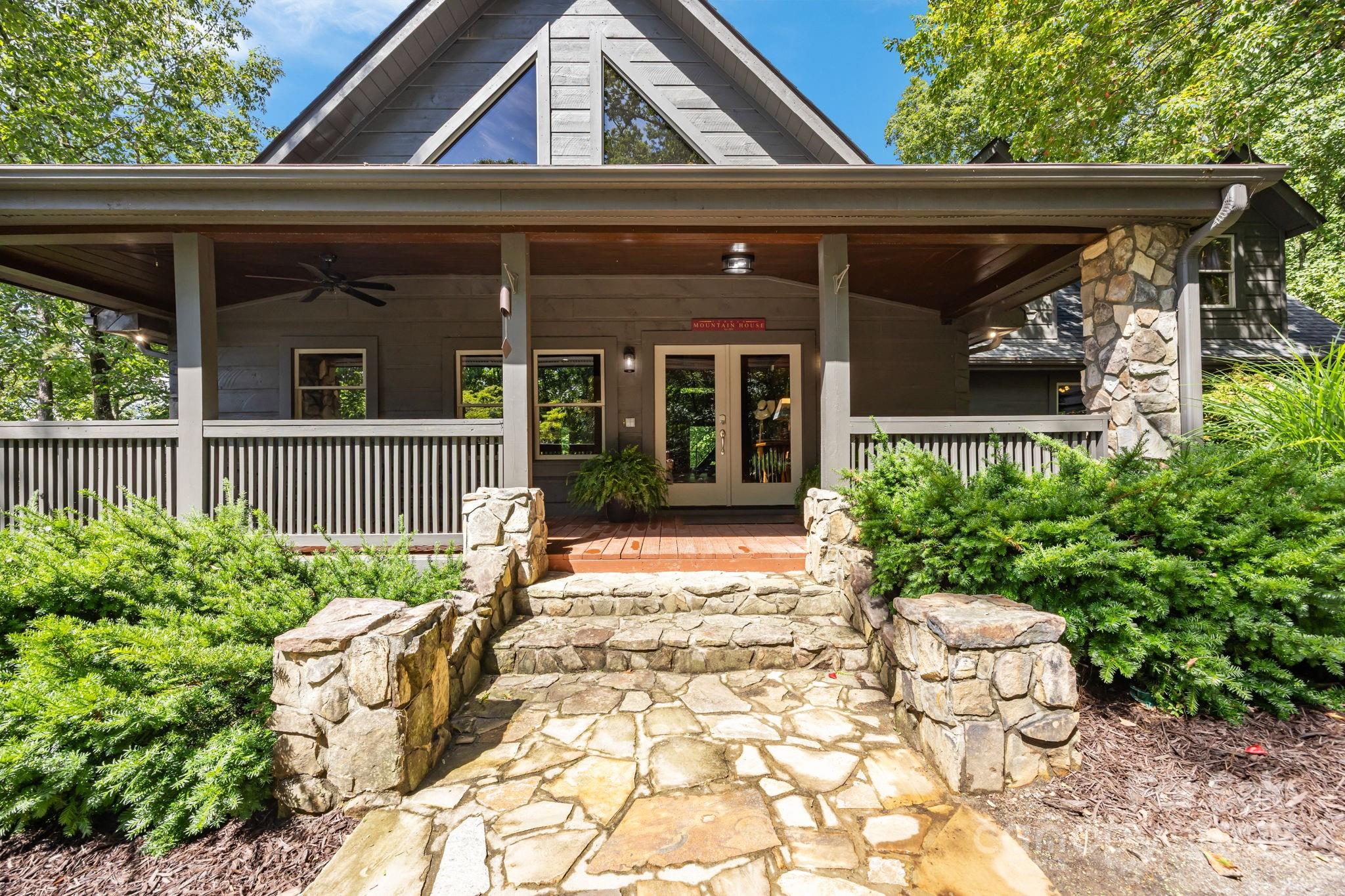 670 Barber Road Property Photo 3