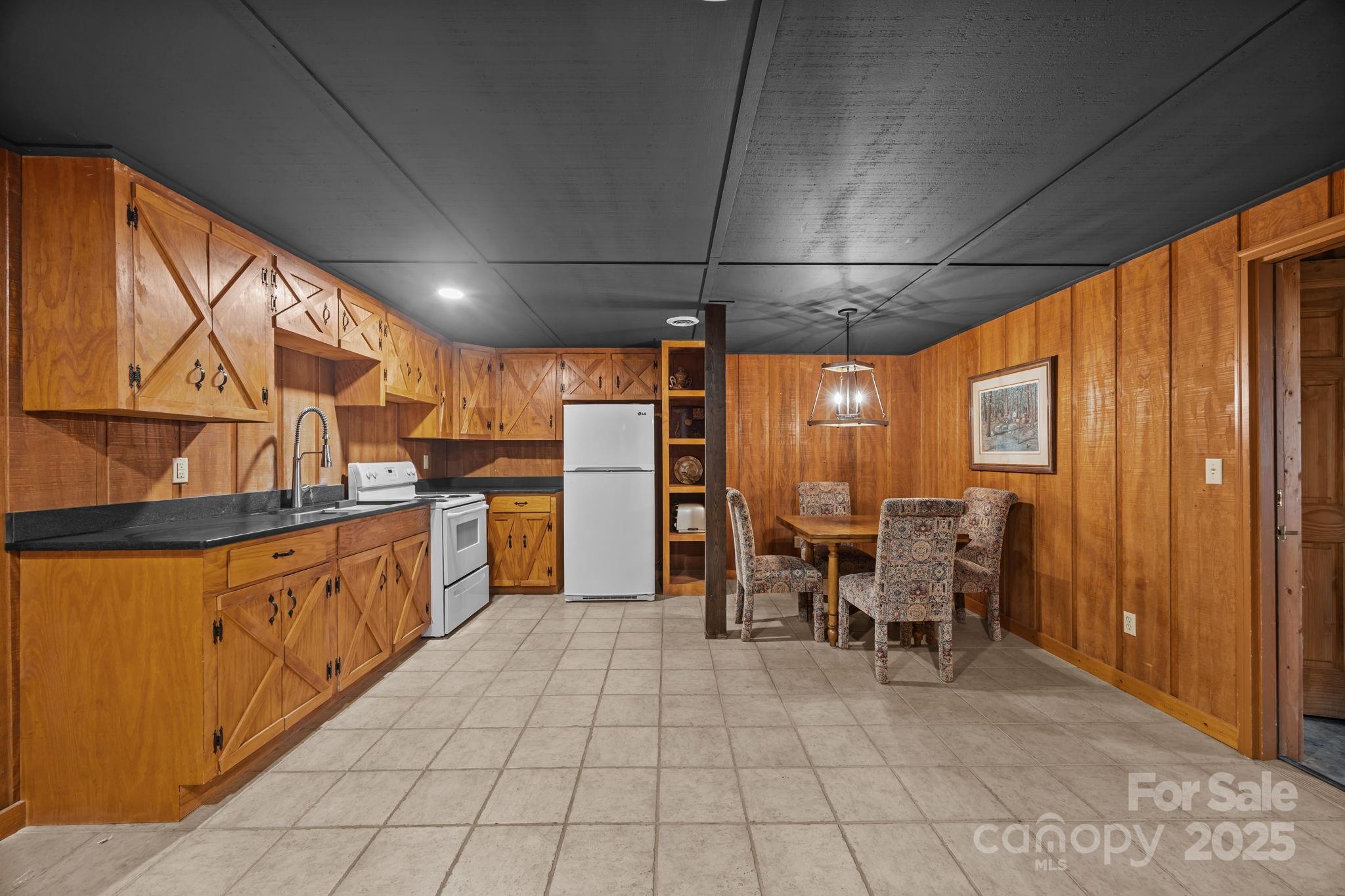 670 Barber Road Property Photo 35