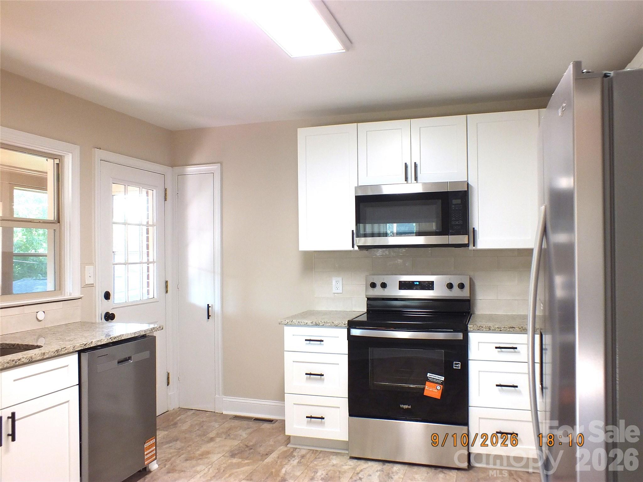414 Springs Street Property Photo 5