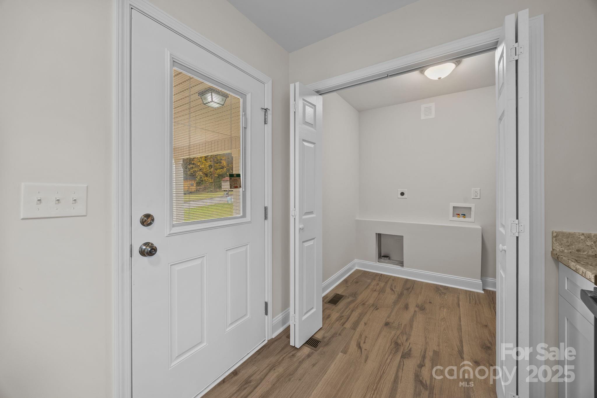 1280 N Shaver Street Property Photo 15