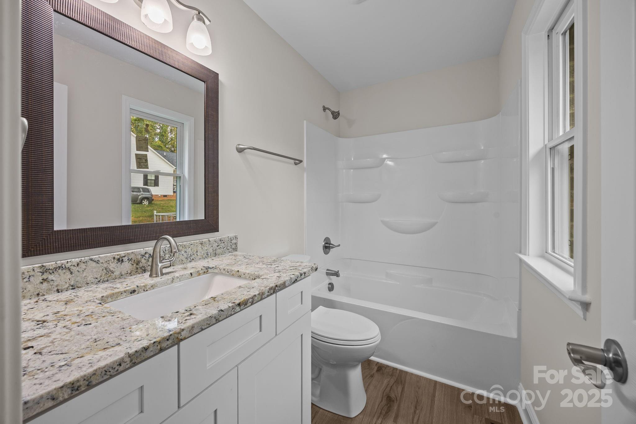 1280 N Shaver Street Property Photo 20