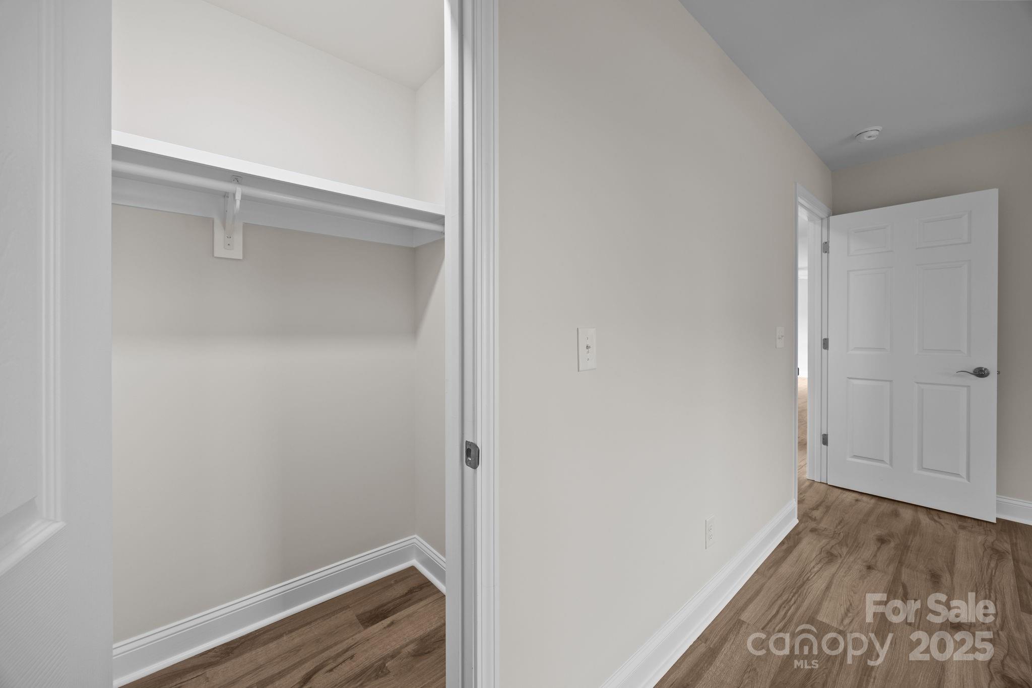 1280 N Shaver Street Property Photo 22