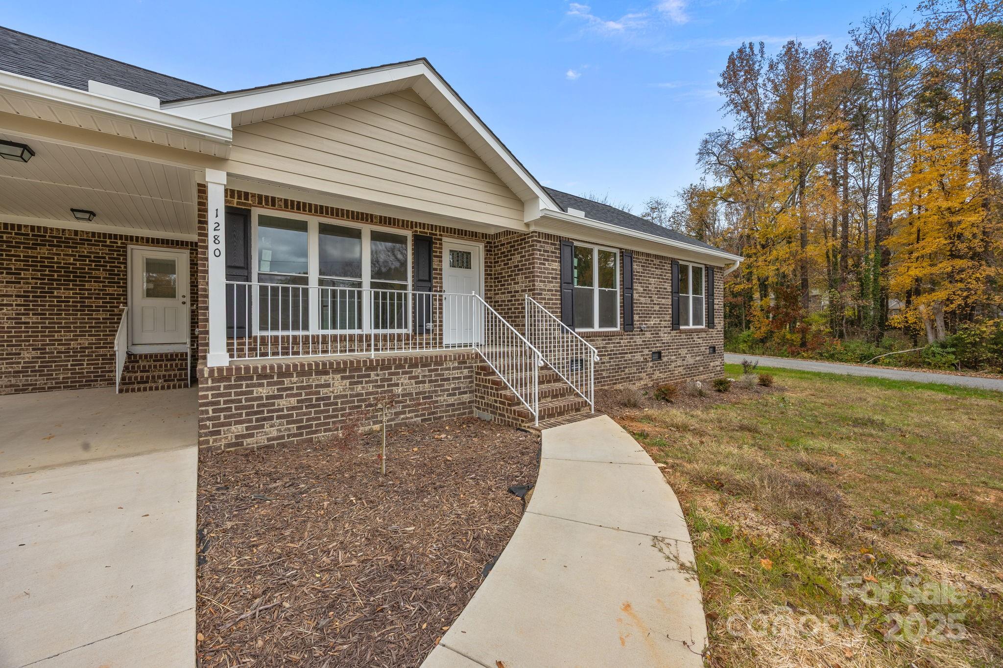 1280 N Shaver Street Property Photo 29
