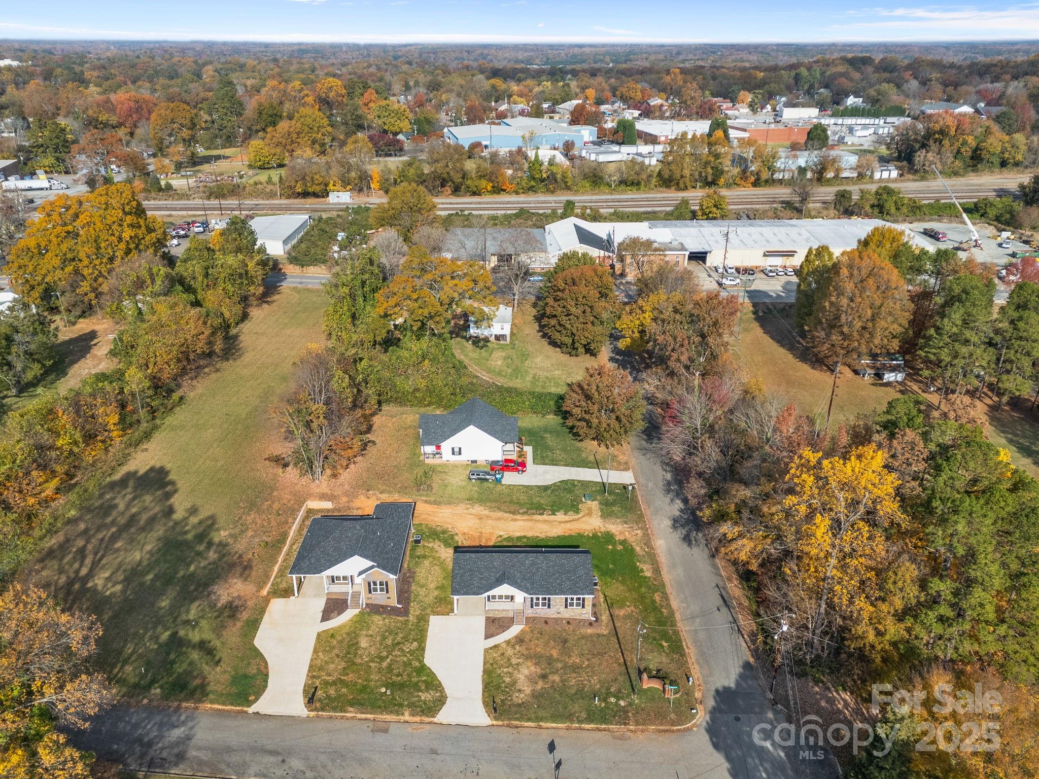 1280 N Shaver Street Property Photo 31