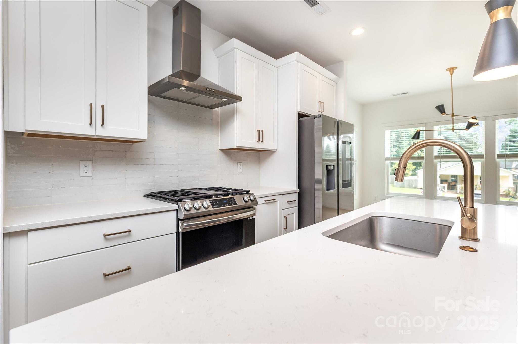 1500 Effingham Road Property Photo 12