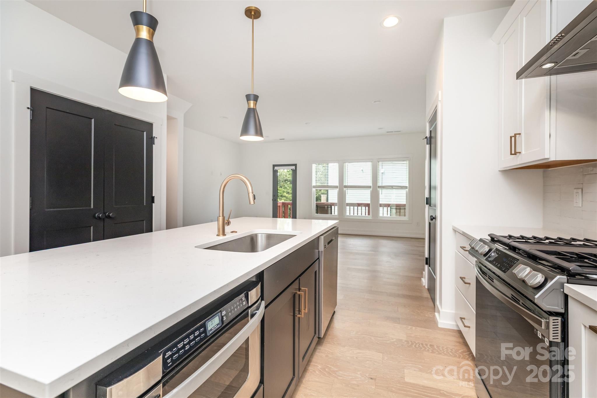 1500 Effingham Road Property Photo 13