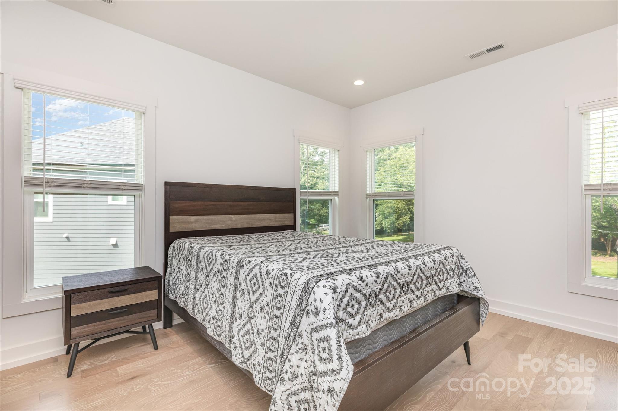 1500 Effingham Road Property Photo 17