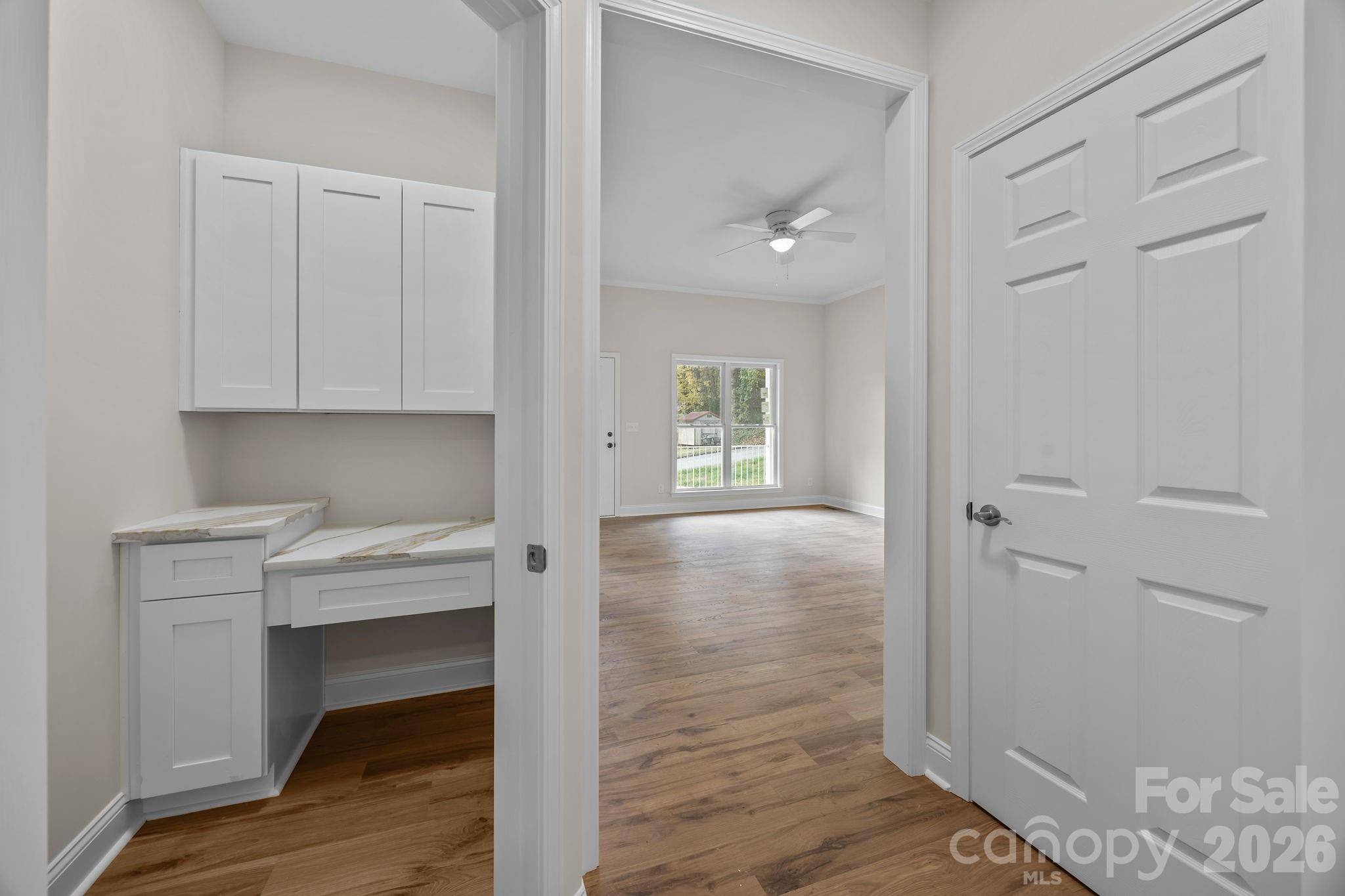 1270 N Shaver Street Property Photo 8