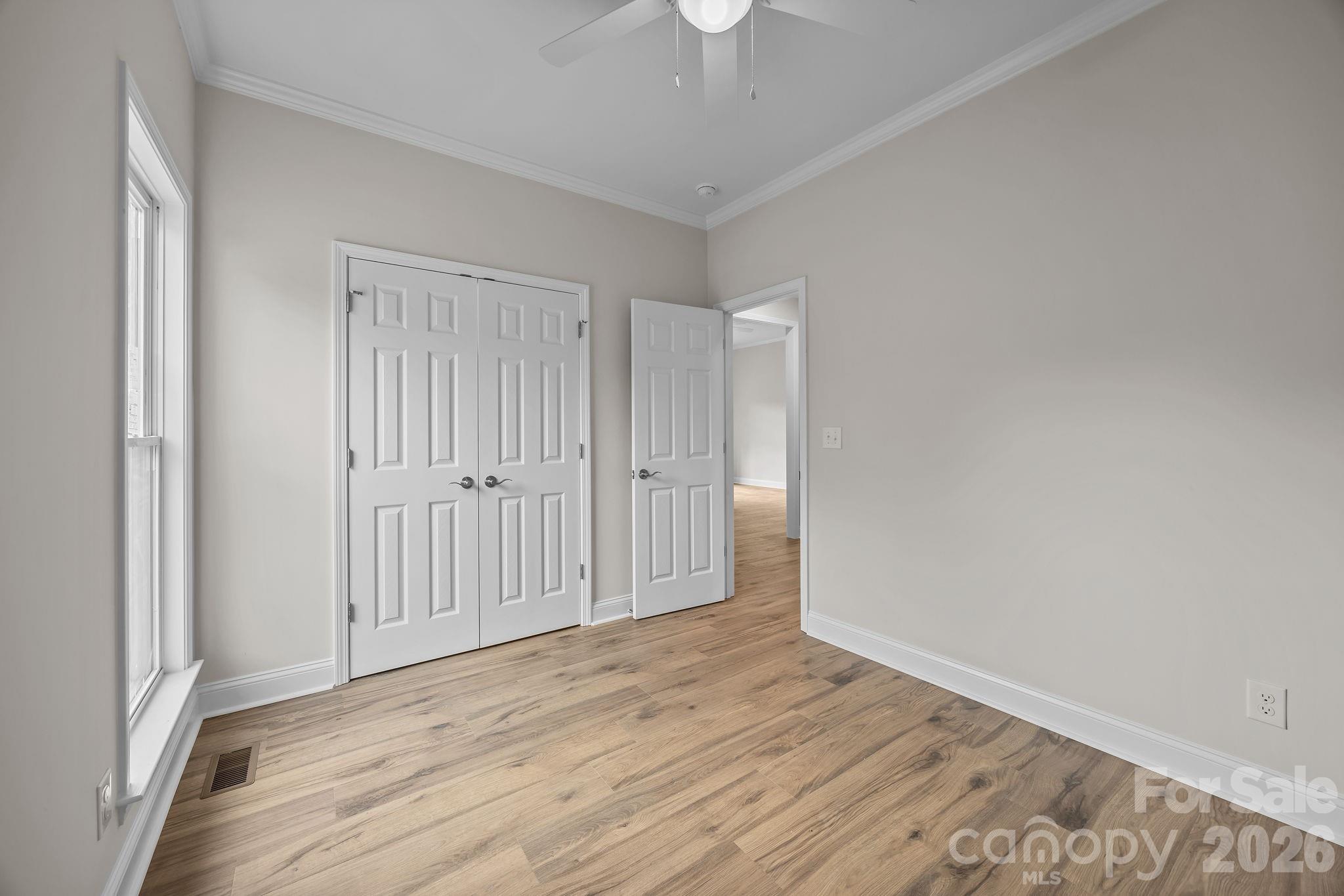 1270 N Shaver Street Property Photo 14