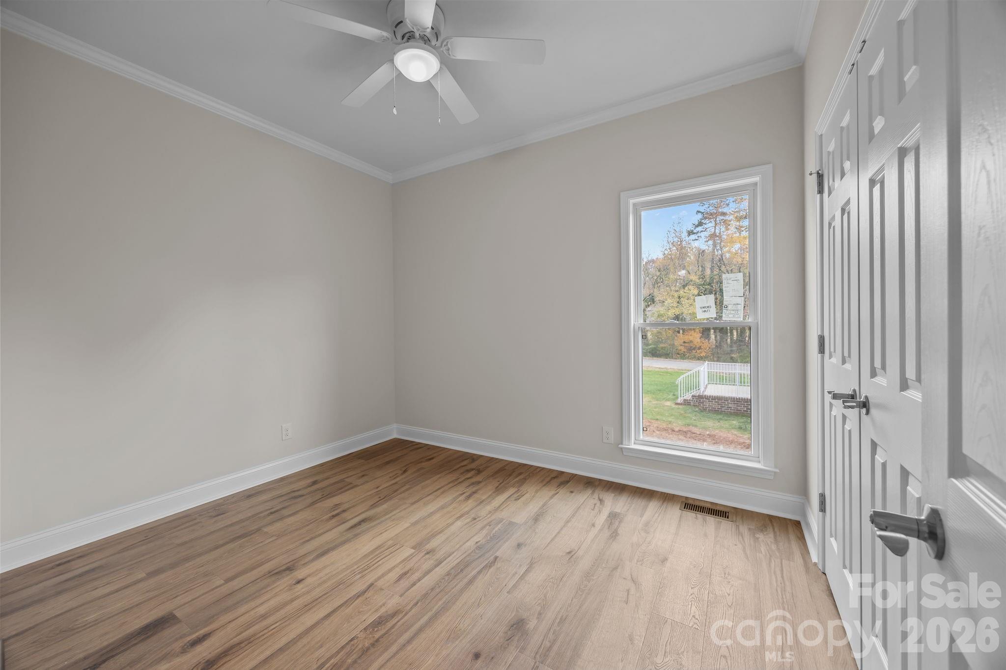 1270 N Shaver Street Property Photo 15