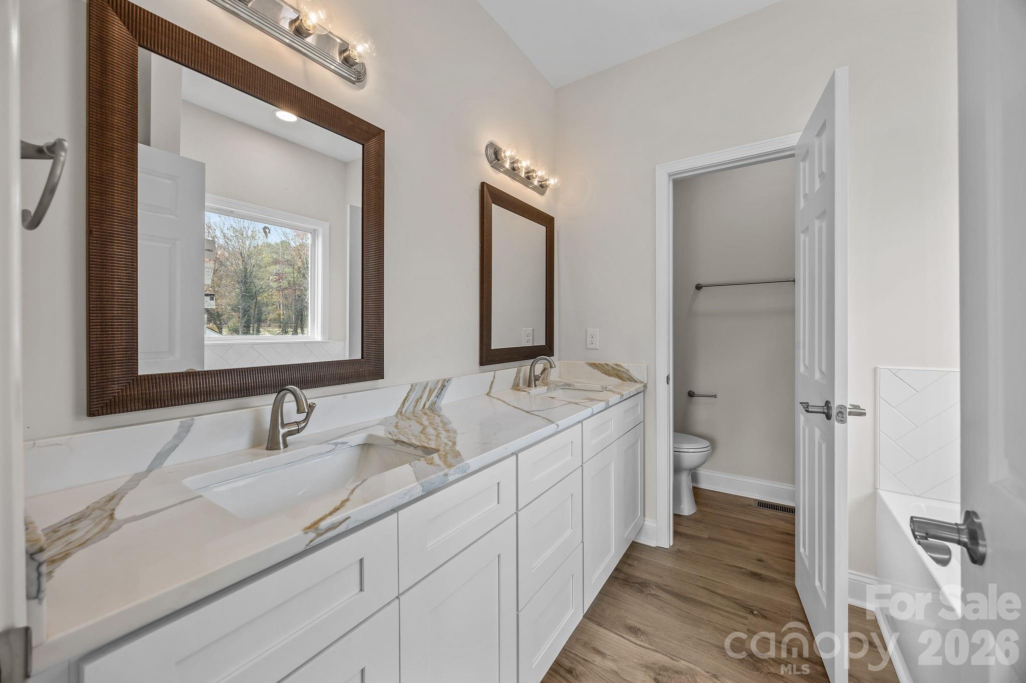 1270 N Shaver Street Property Photo 18