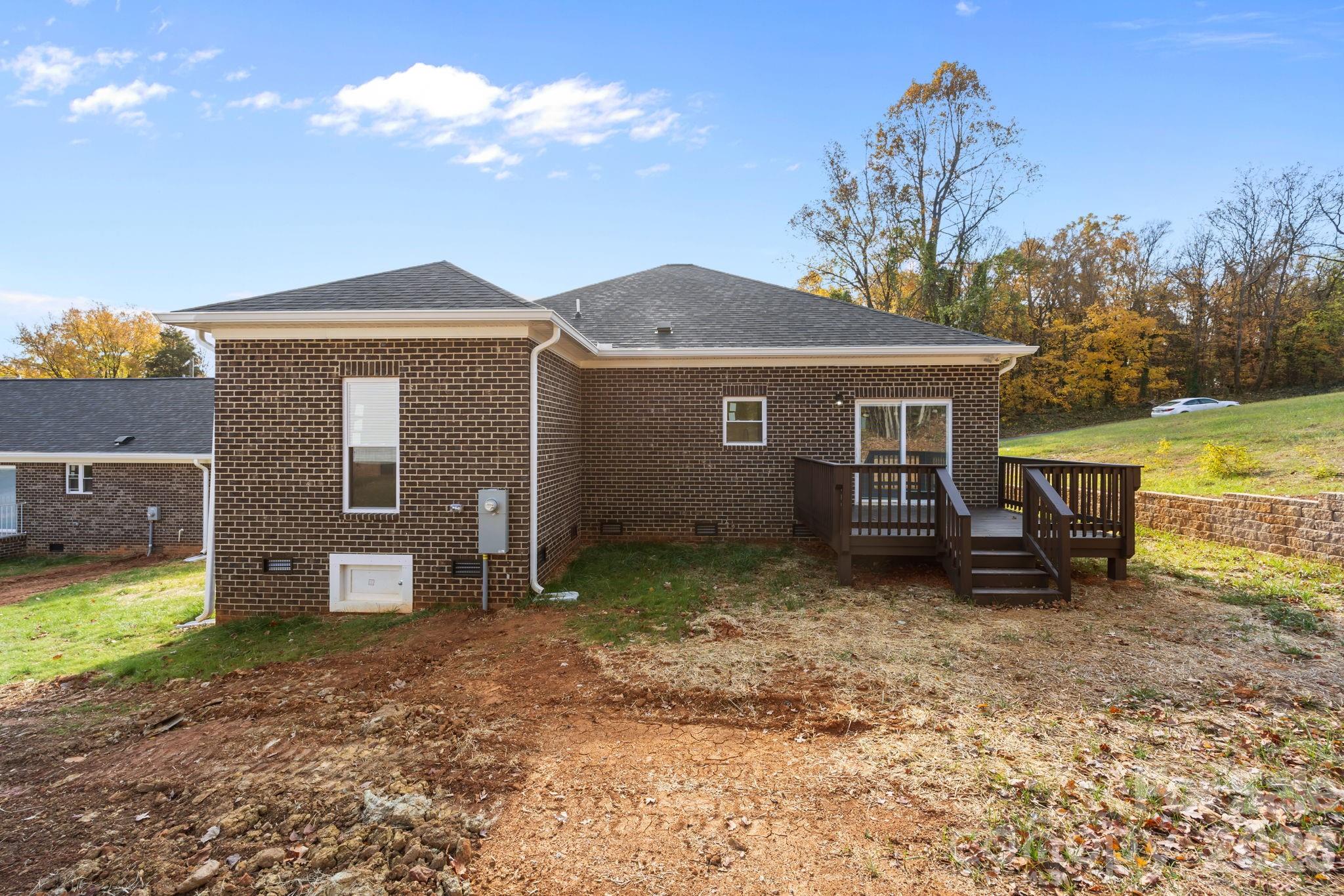 1270 N Shaver Street Property Photo 26