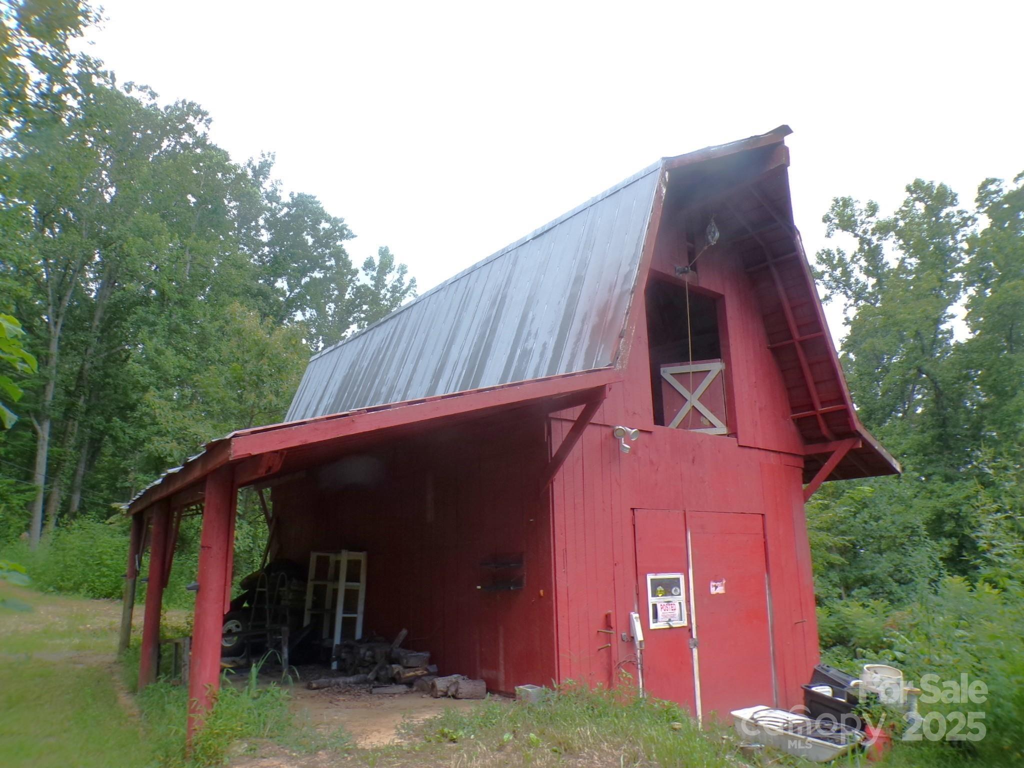 620 Hutch Mountain Road Property Photo 2