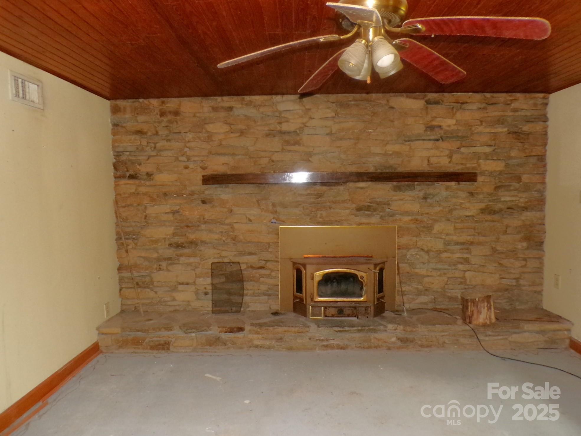 620 Hutch Mountain Road Property Photo 7