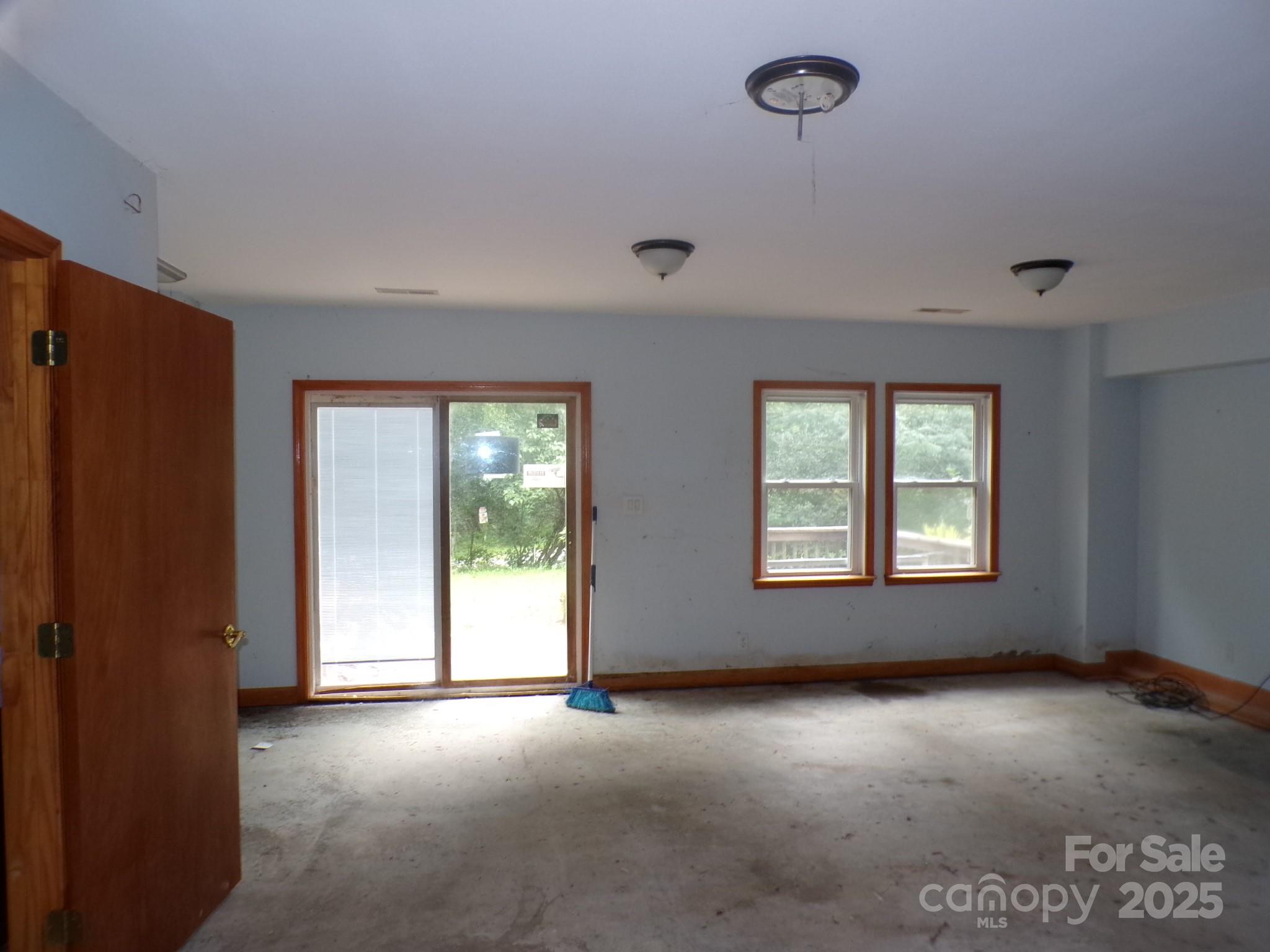 620 Hutch Mountain Road Property Photo 10