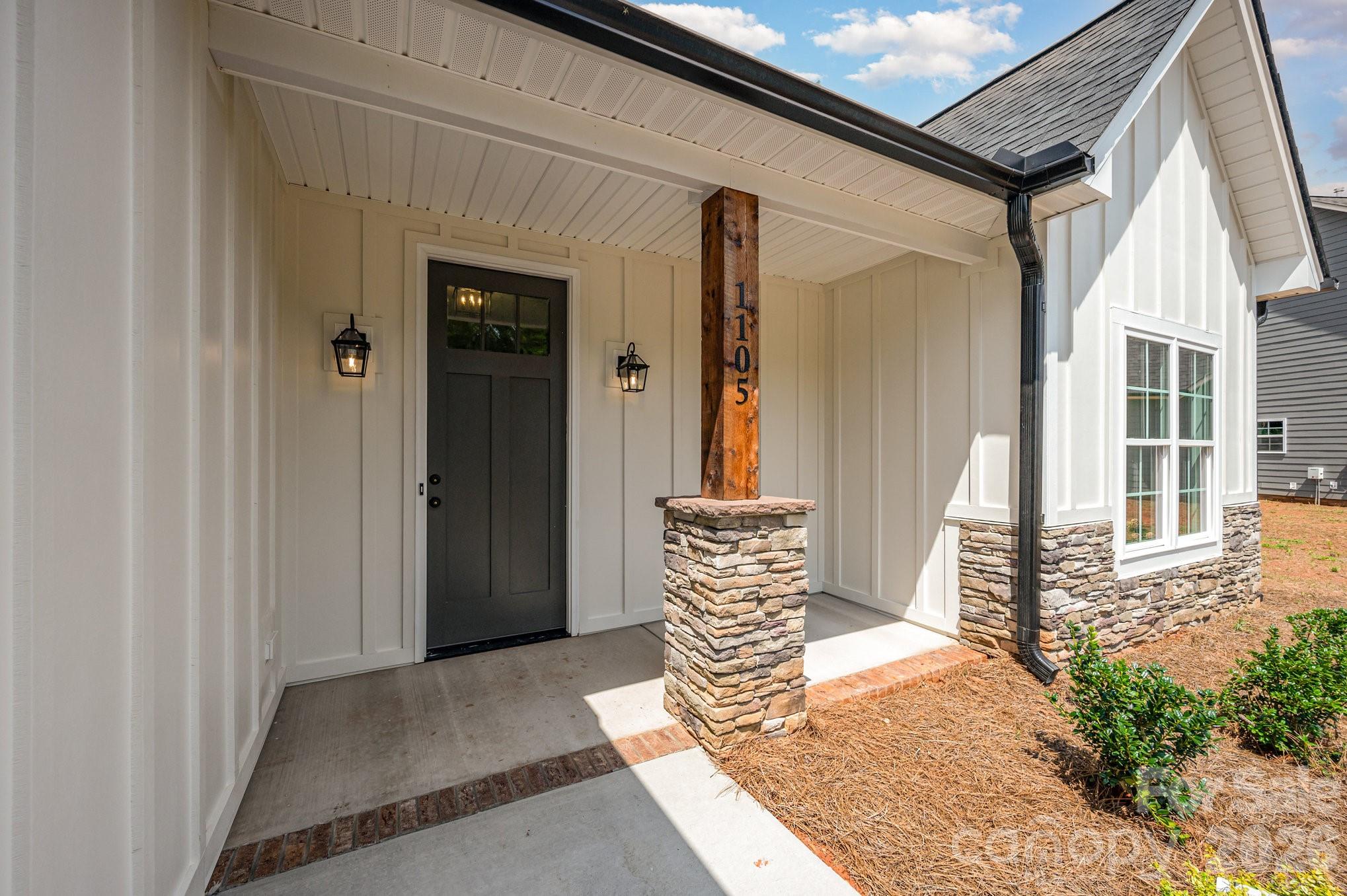 1105 Rudder Circle Property Photo 3