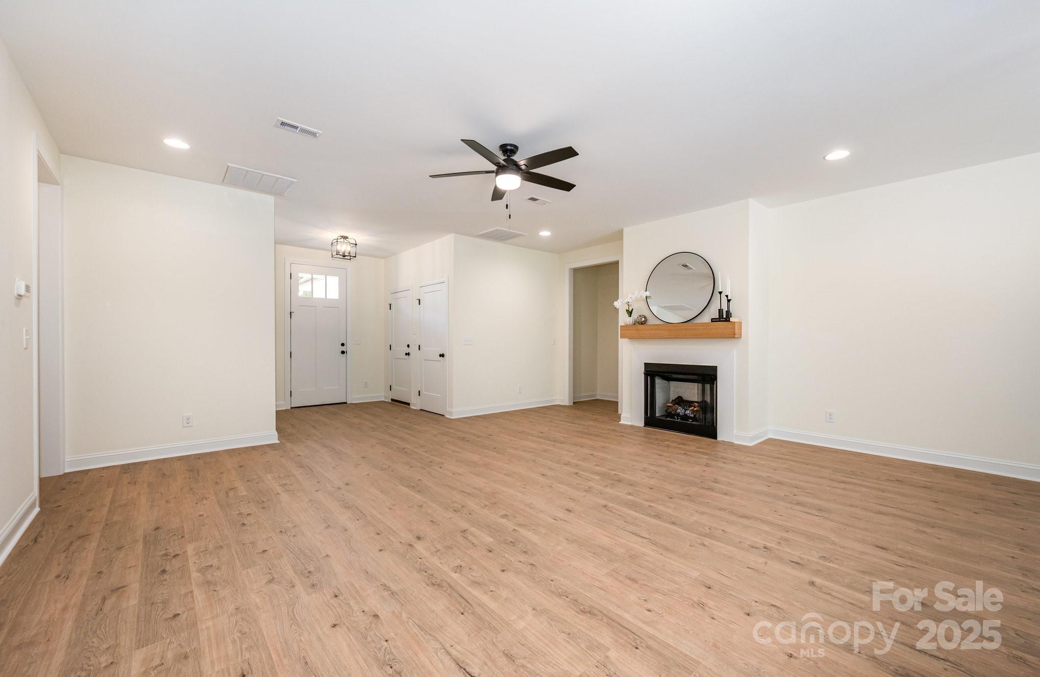 1105 Rudder Circle Property Photo 11