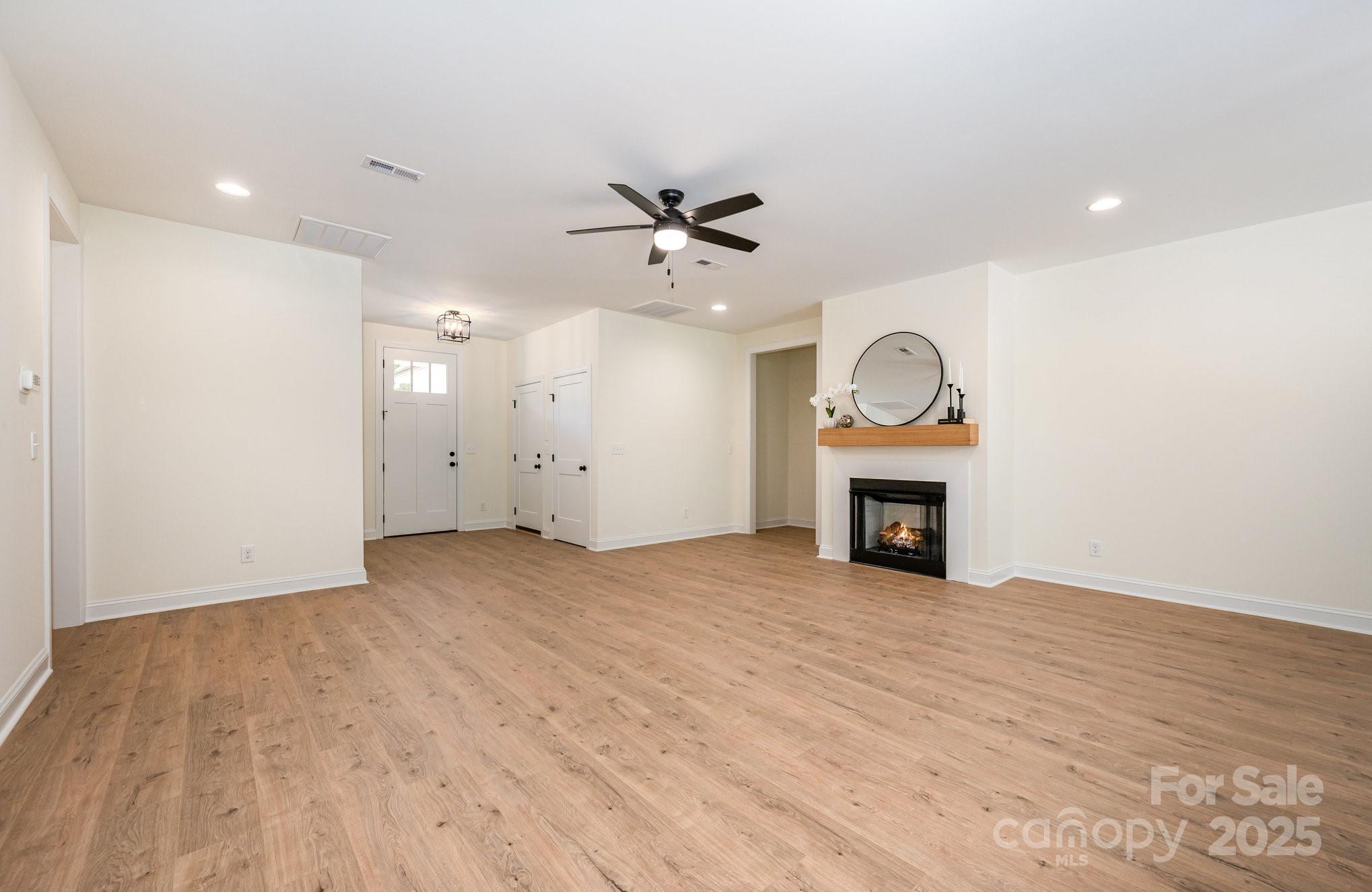 1105 Rudder Circle Property Photo 12
