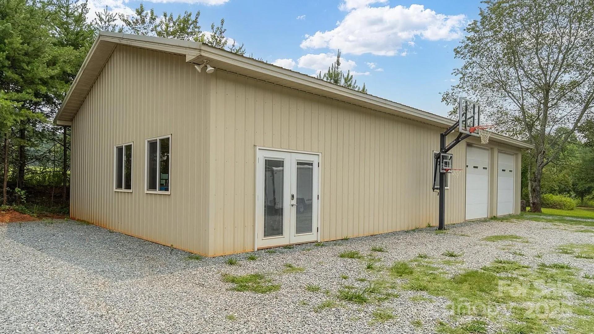 4220 Mount Beulah Road Property Photo 4