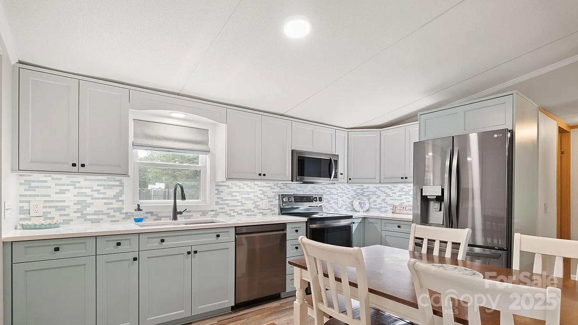 4220 Mount Beulah Road Property Photo 5