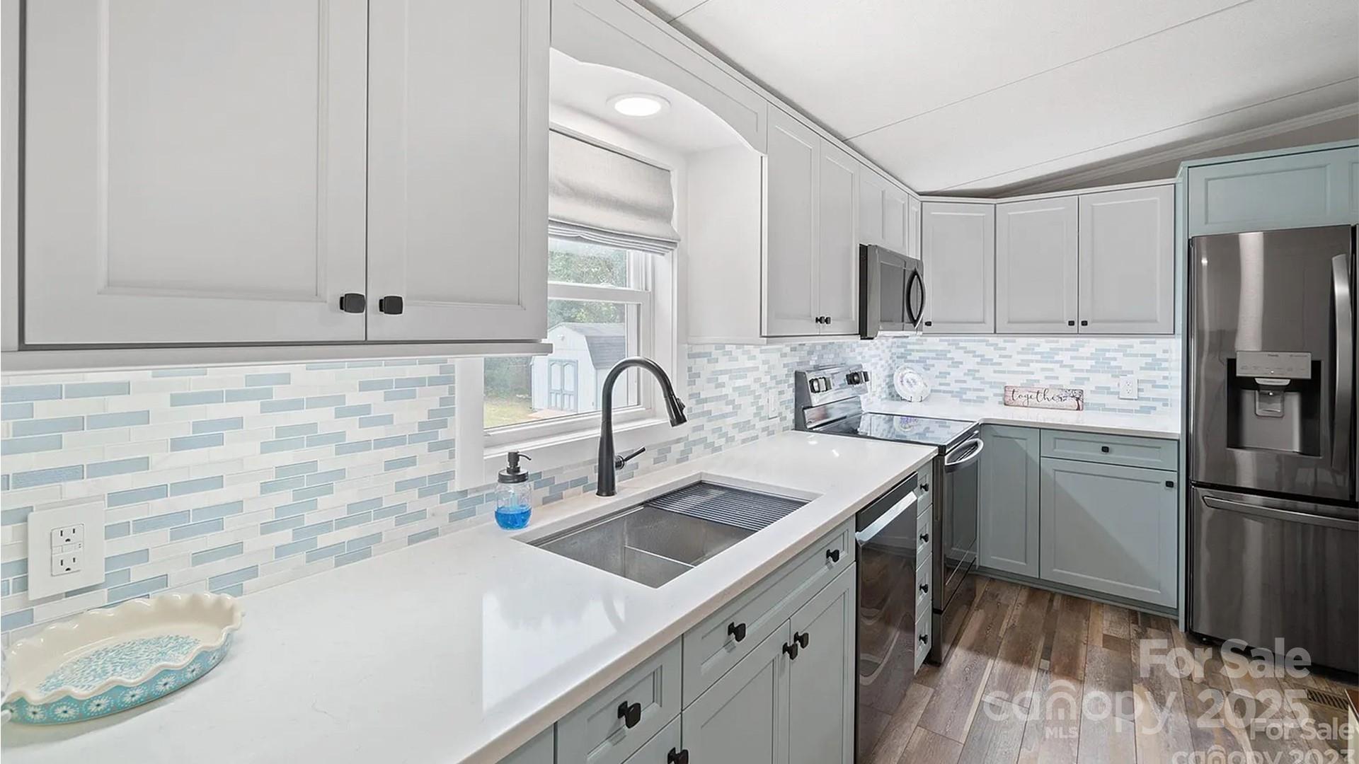 4220 Mount Beulah Road Property Photo 6