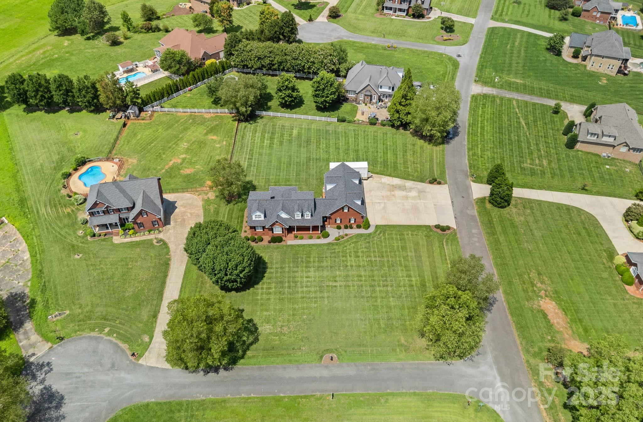 600 Ivah Lee Way Property Photo 39