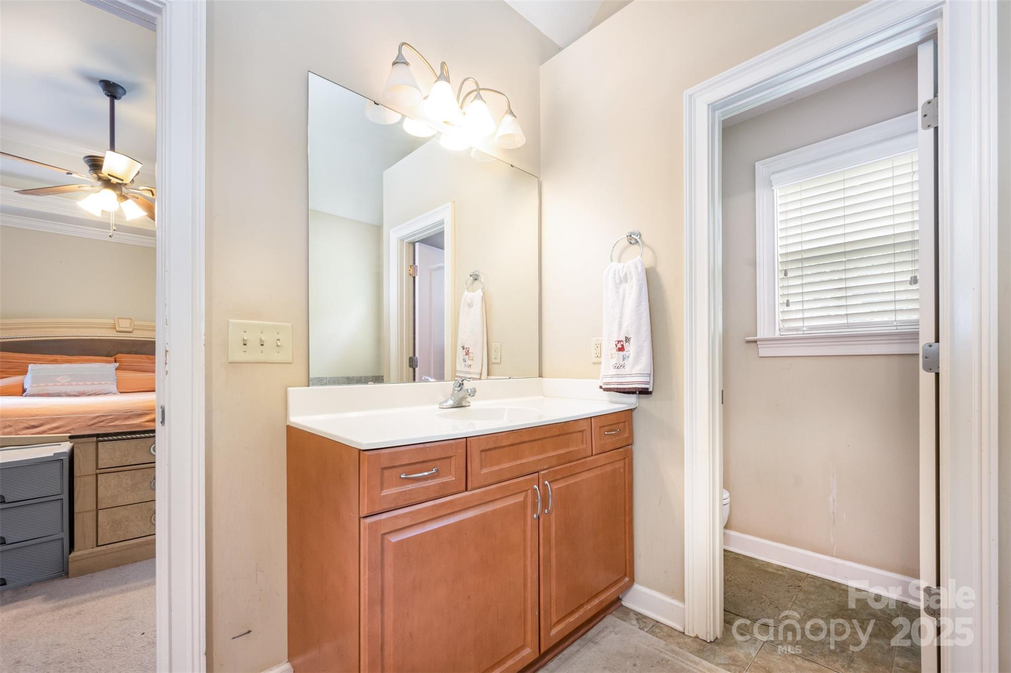 11004 Dipali Court Property Photo 18