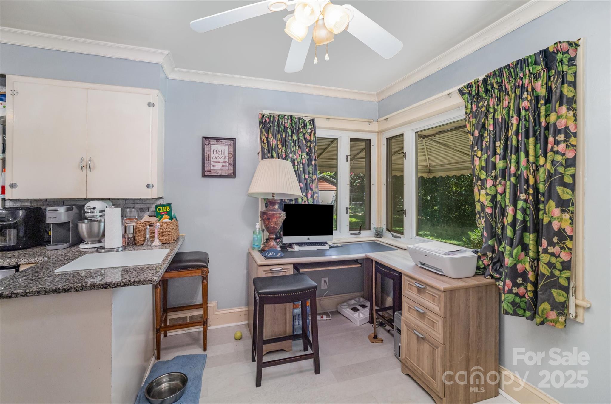 1612 Statesville Boulevard Property Photo 5