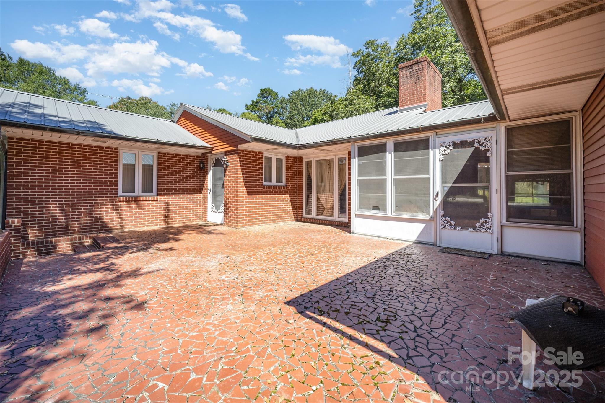 1612 Statesville Boulevard Property Photo 6