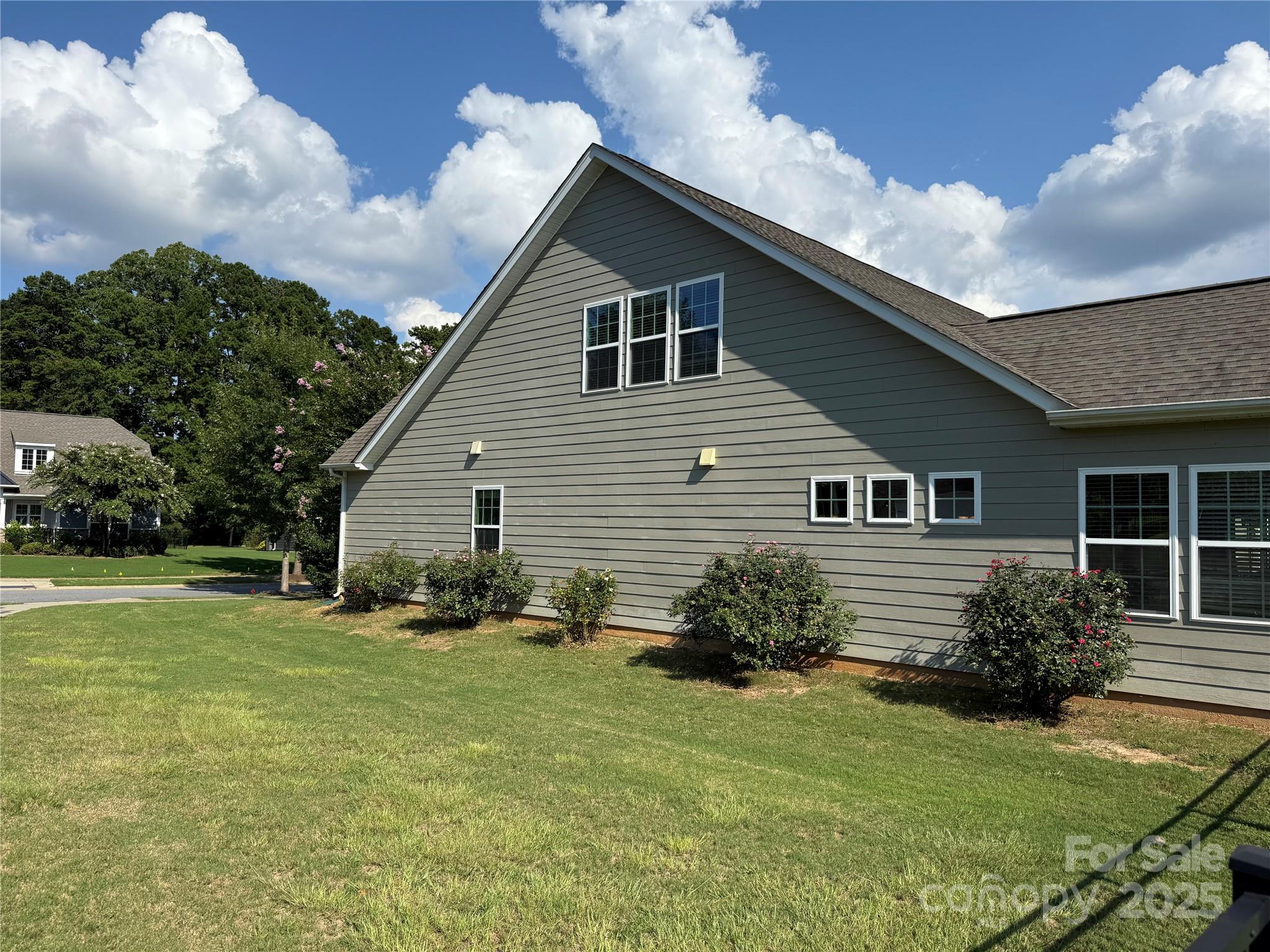 15925 Foreleigh Road Property Photo 5