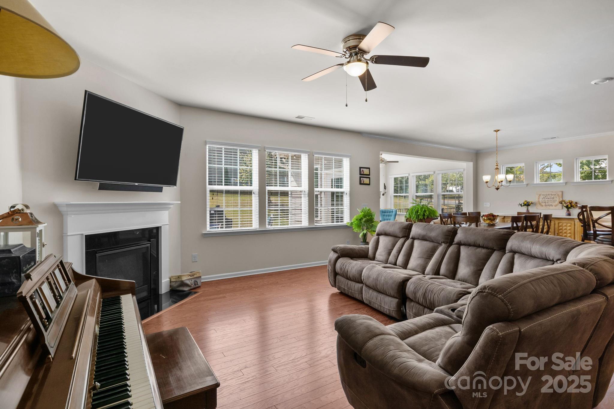 15925 Foreleigh Road Property Photo 7