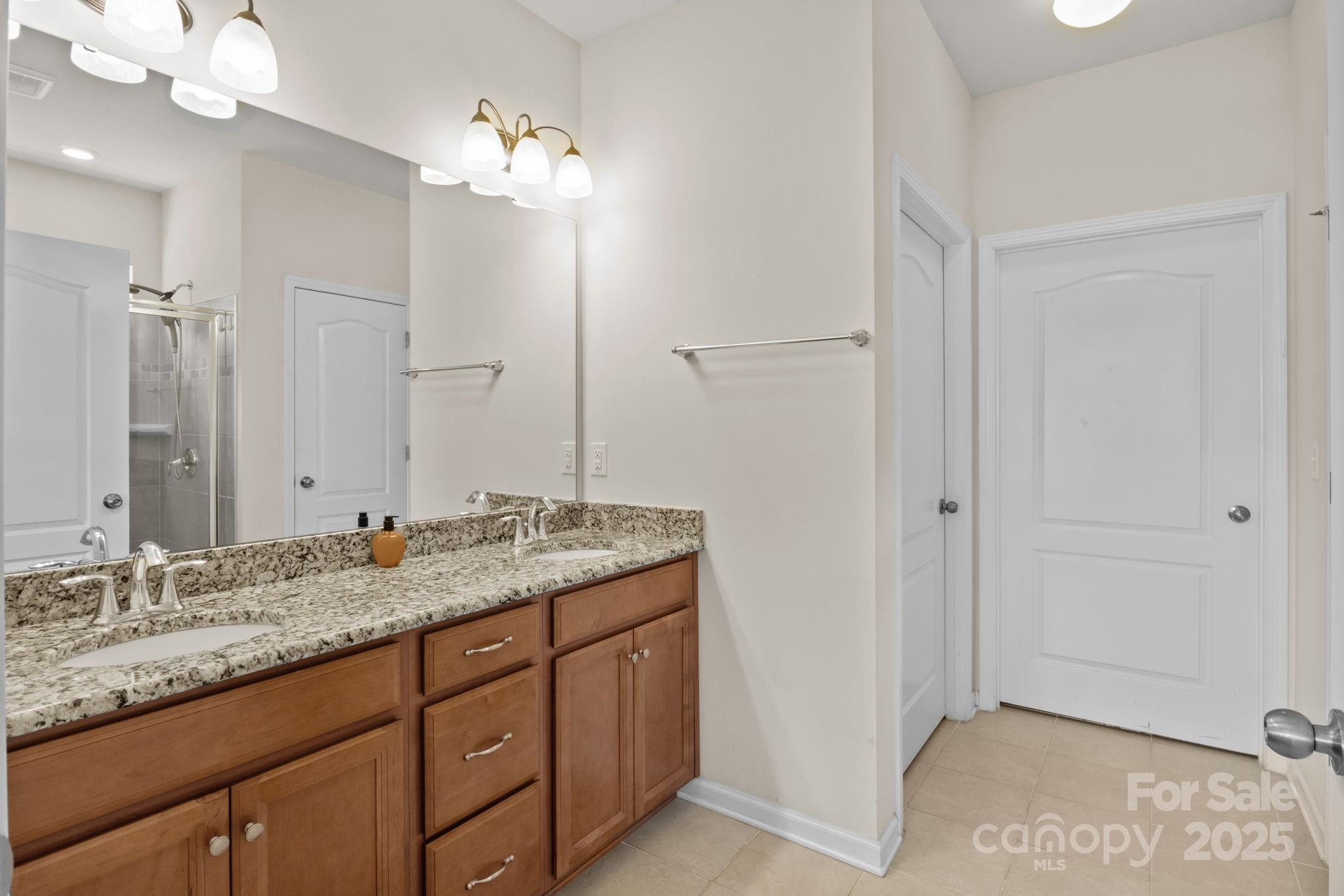 15925 Foreleigh Road Property Photo 25