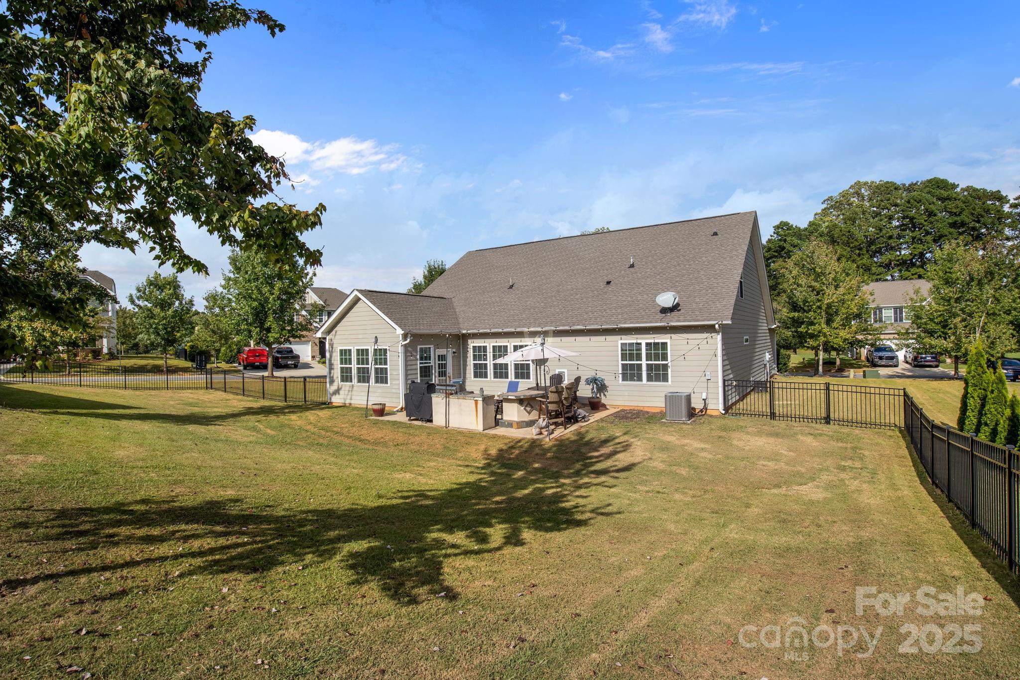 15925 Foreleigh Road Property Photo 43