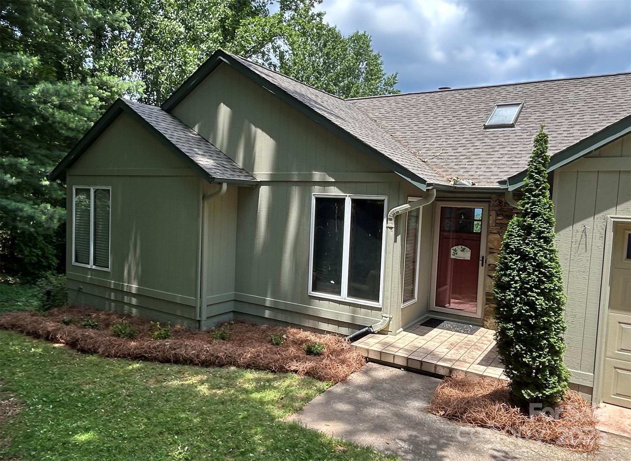 545 Summit Road Property Photo 1