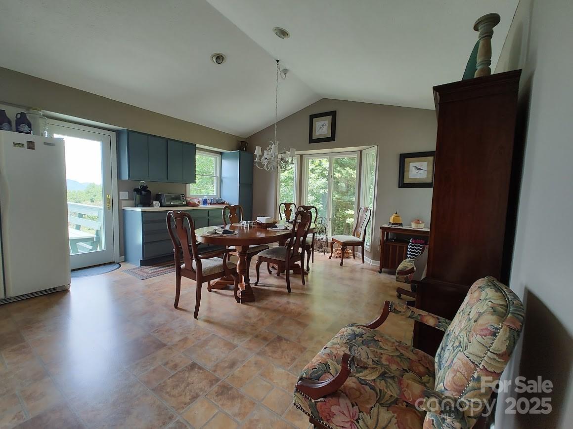 545 Summit Road Property Photo 7